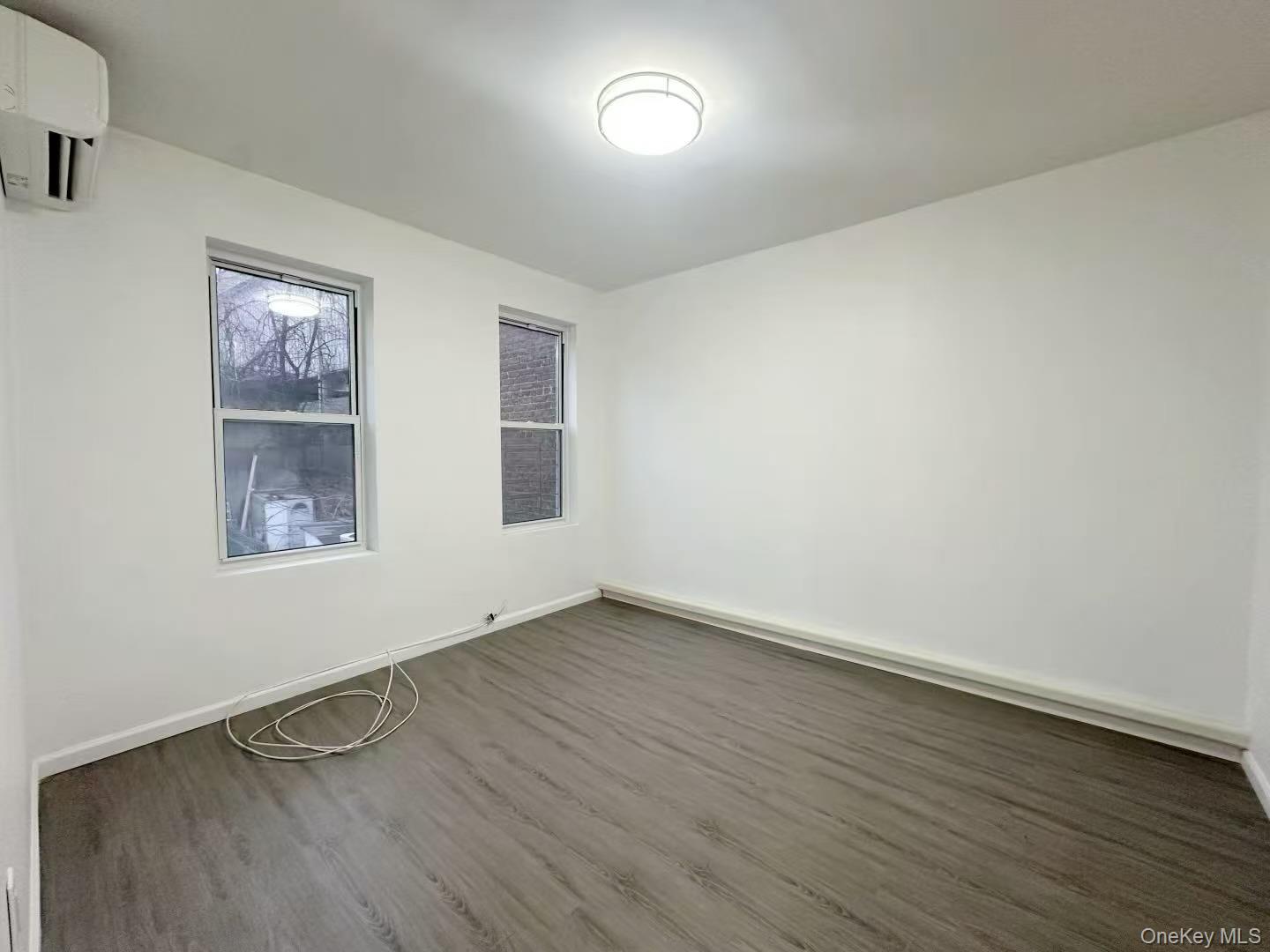 #6 photo, 16015 Hillside Avenue, Jamaica Hills , NY 11432