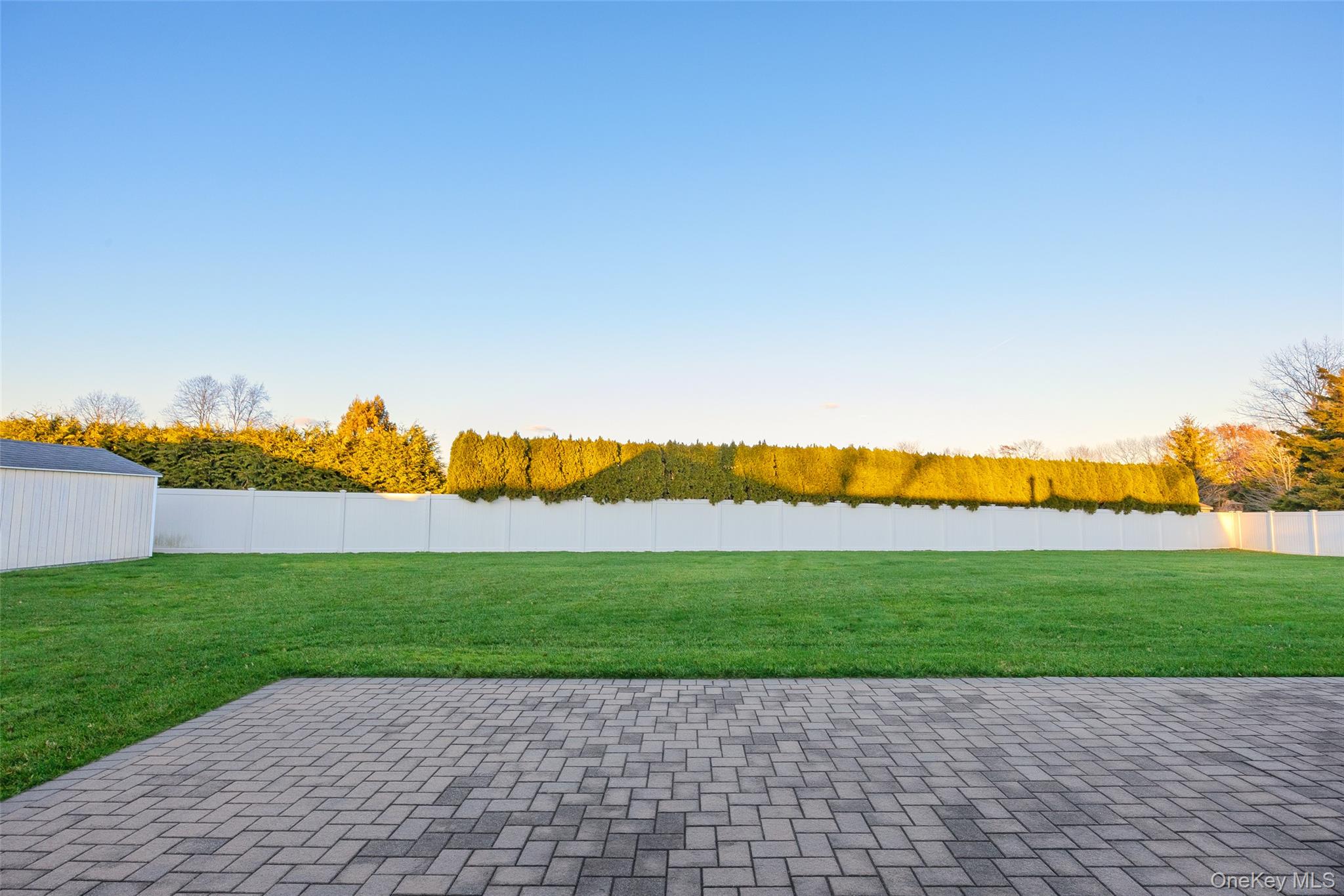 #16 photo, 6 Hillview Court, Commack , NY 11725