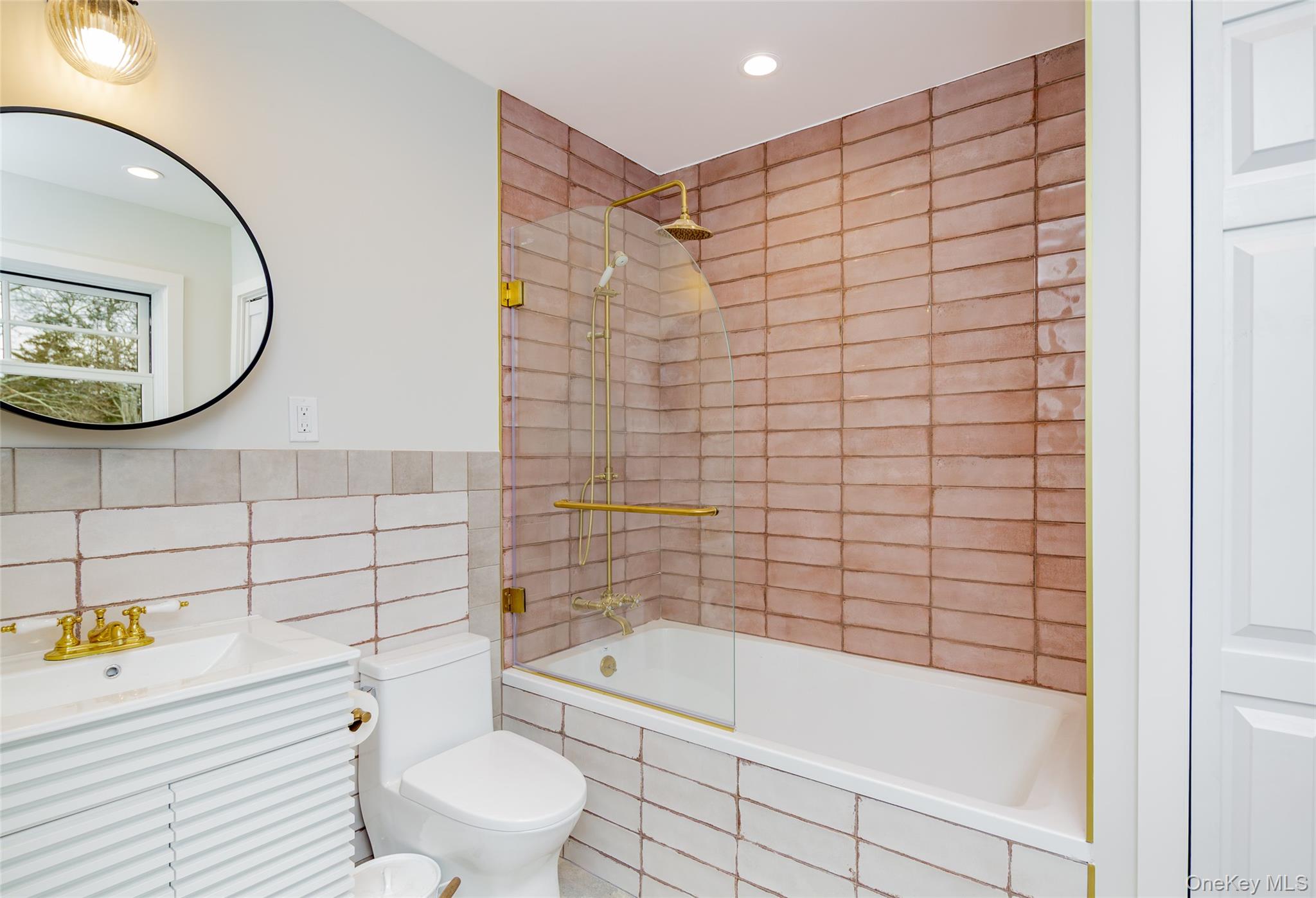 #13 photo, 9 Helens Lane, سوفولك Southampton , NY 11968