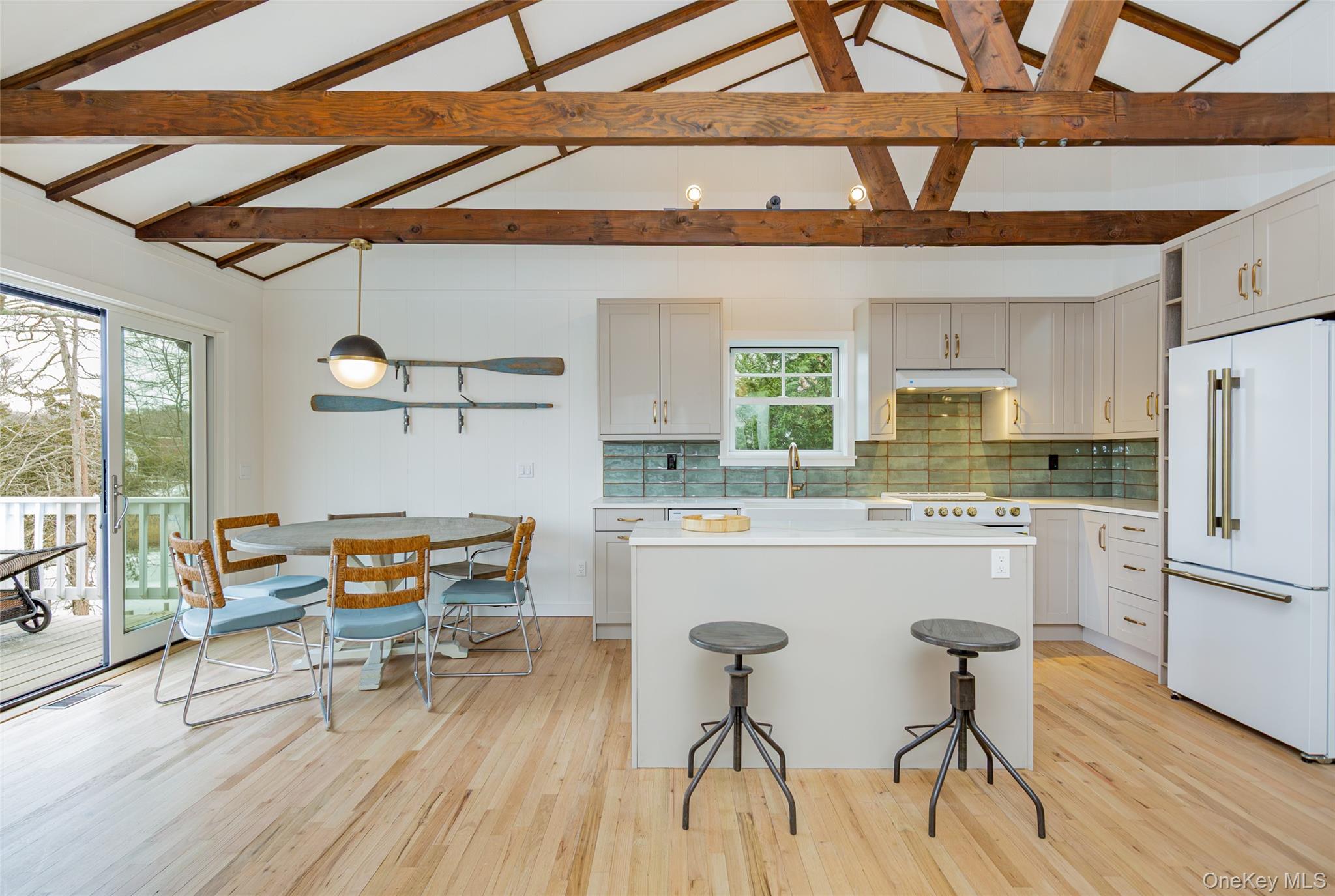 #9 photo, 9 Helens Lane, سوفولك Southampton , NY 11968