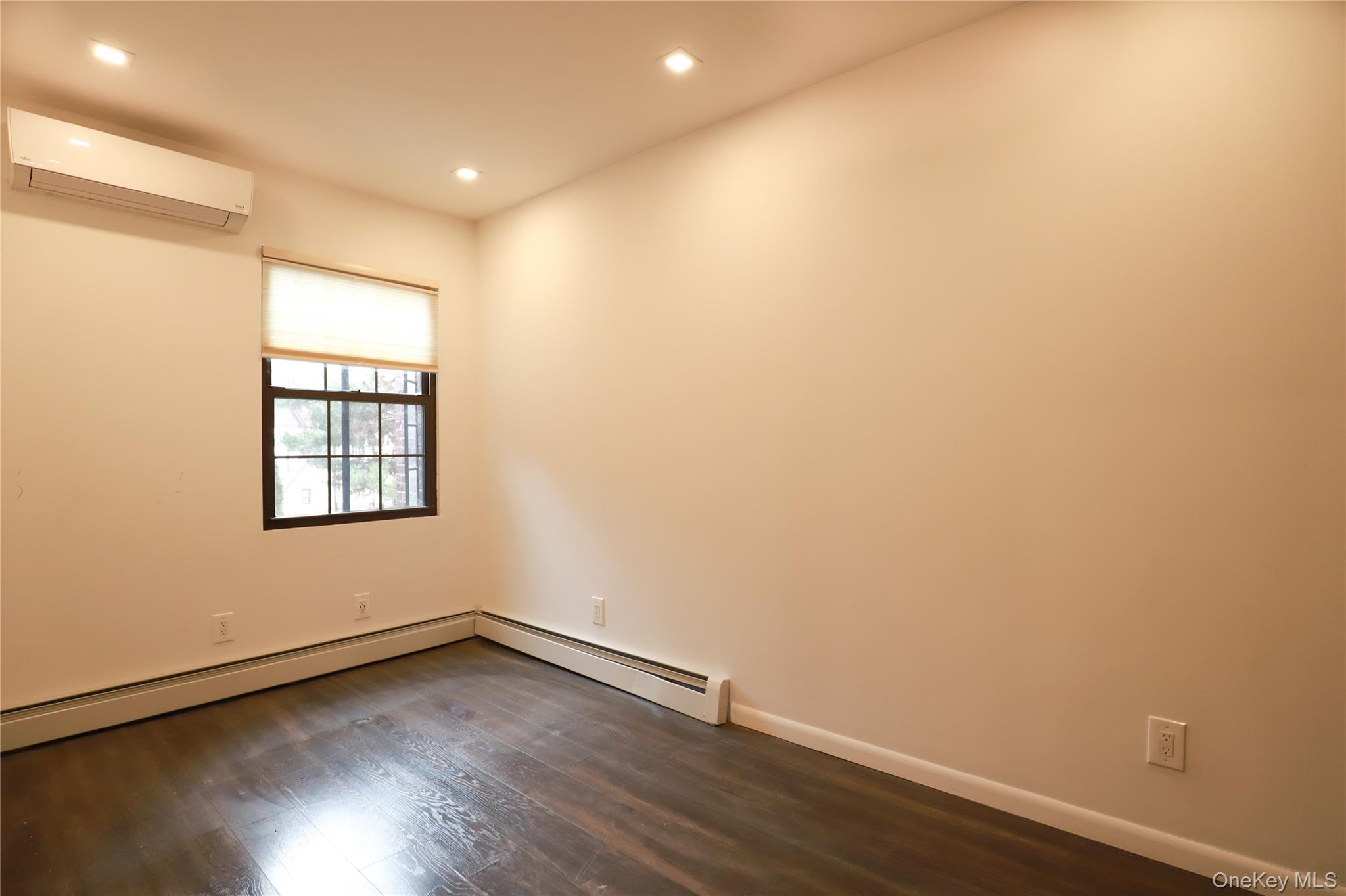 #13 photo, 36-20 190 Street, Flushing , NY 11358