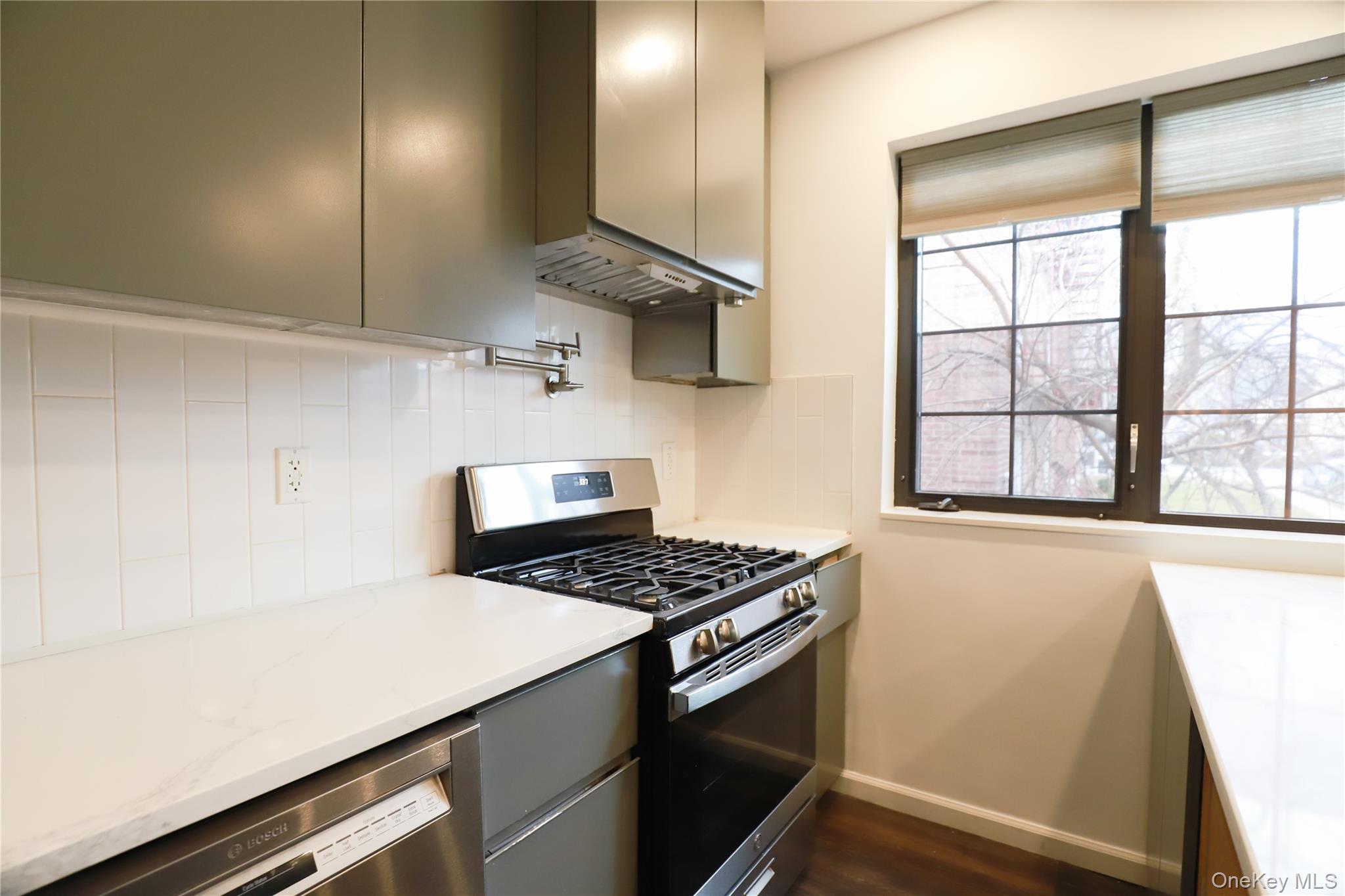 #2 photo, 36-20 190 Street, Flushing , NY 11358