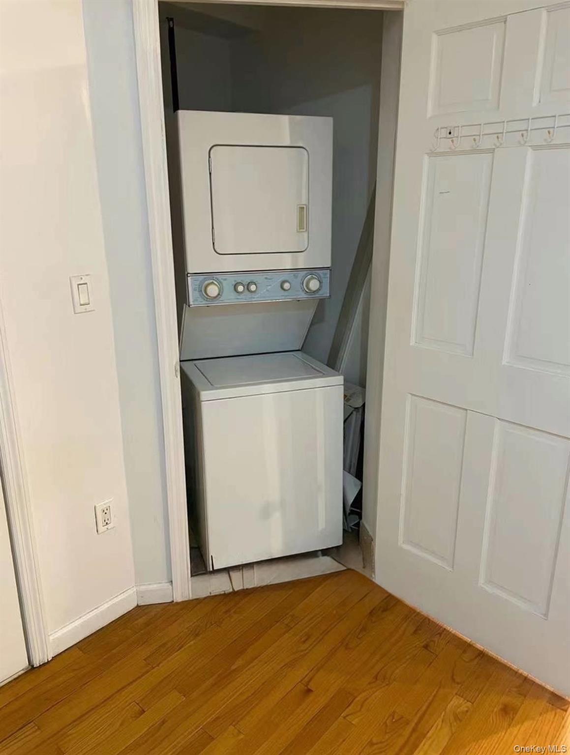 #4 photo, 13708 31st Road, Flushing , NY 11354