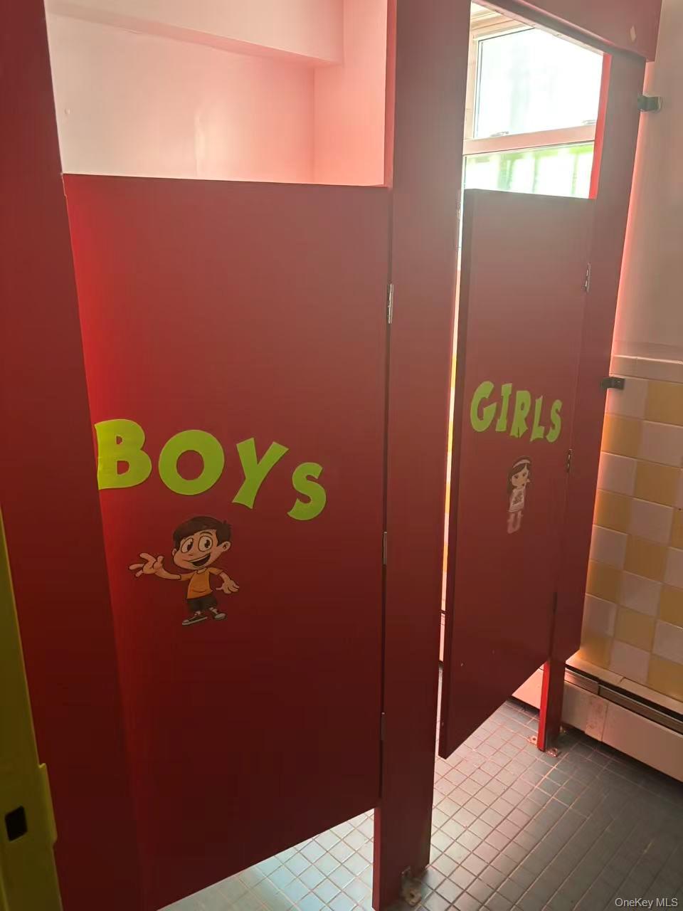 #18 photo, 145-15 34th Avenue, Flushing , NY 11354