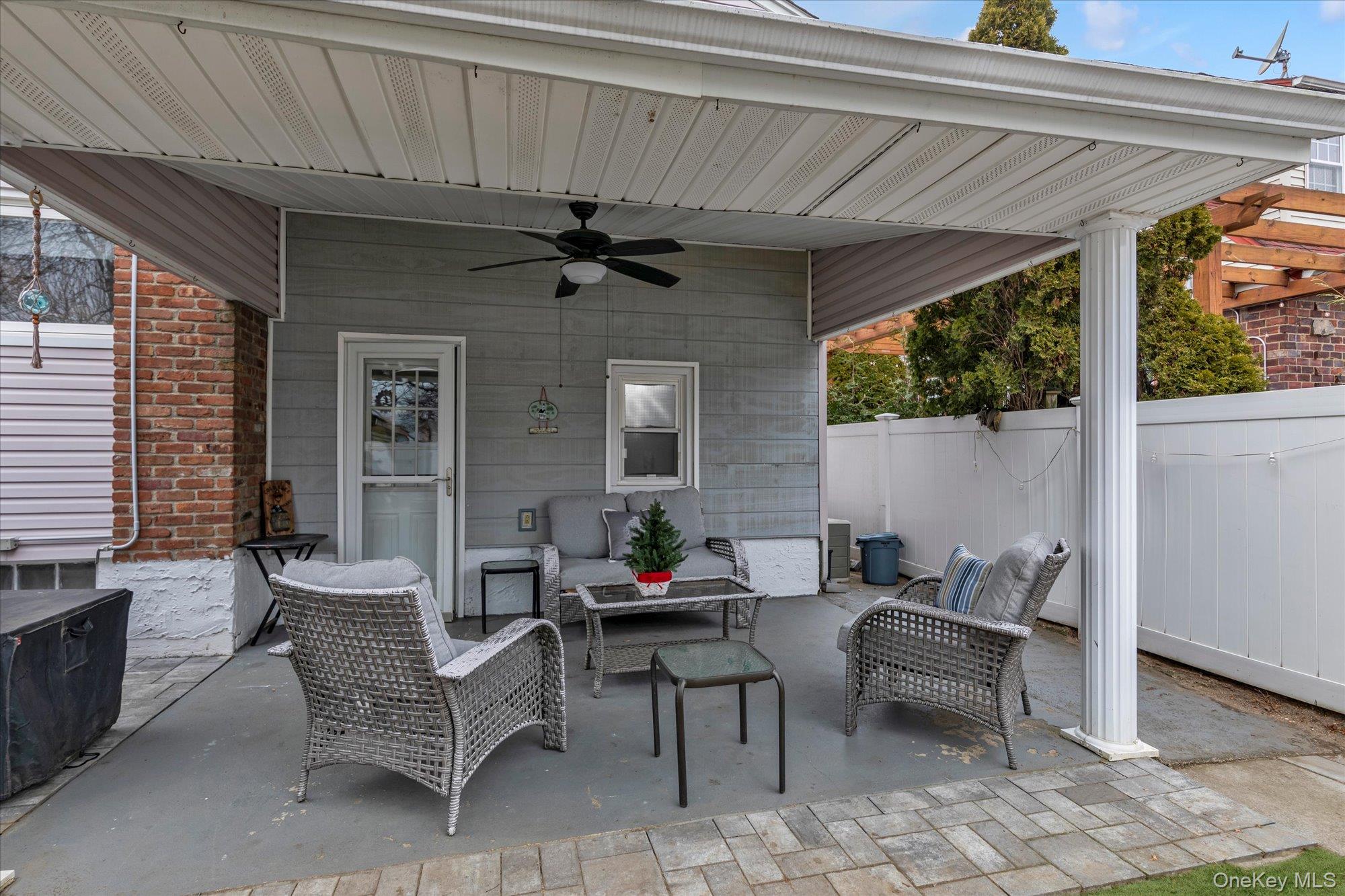 #18 photo, 30 York Street, Malverne , NY 11565