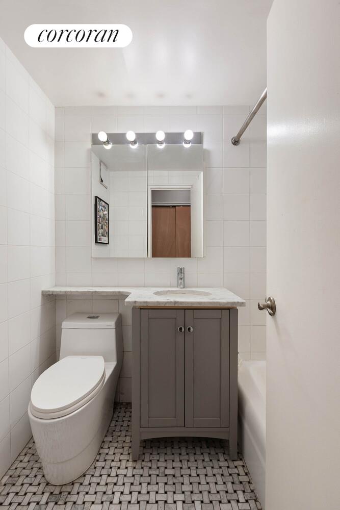 #10 photo, 49 W 12TH Street, मैनहटन Greenwich Village , NY 10011