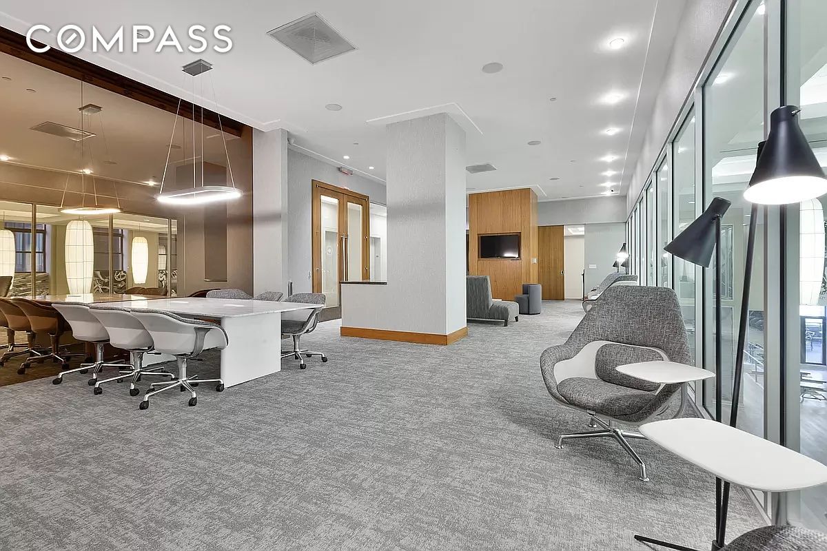 #11 photo, 20 West Street, Financial District , NY 10004