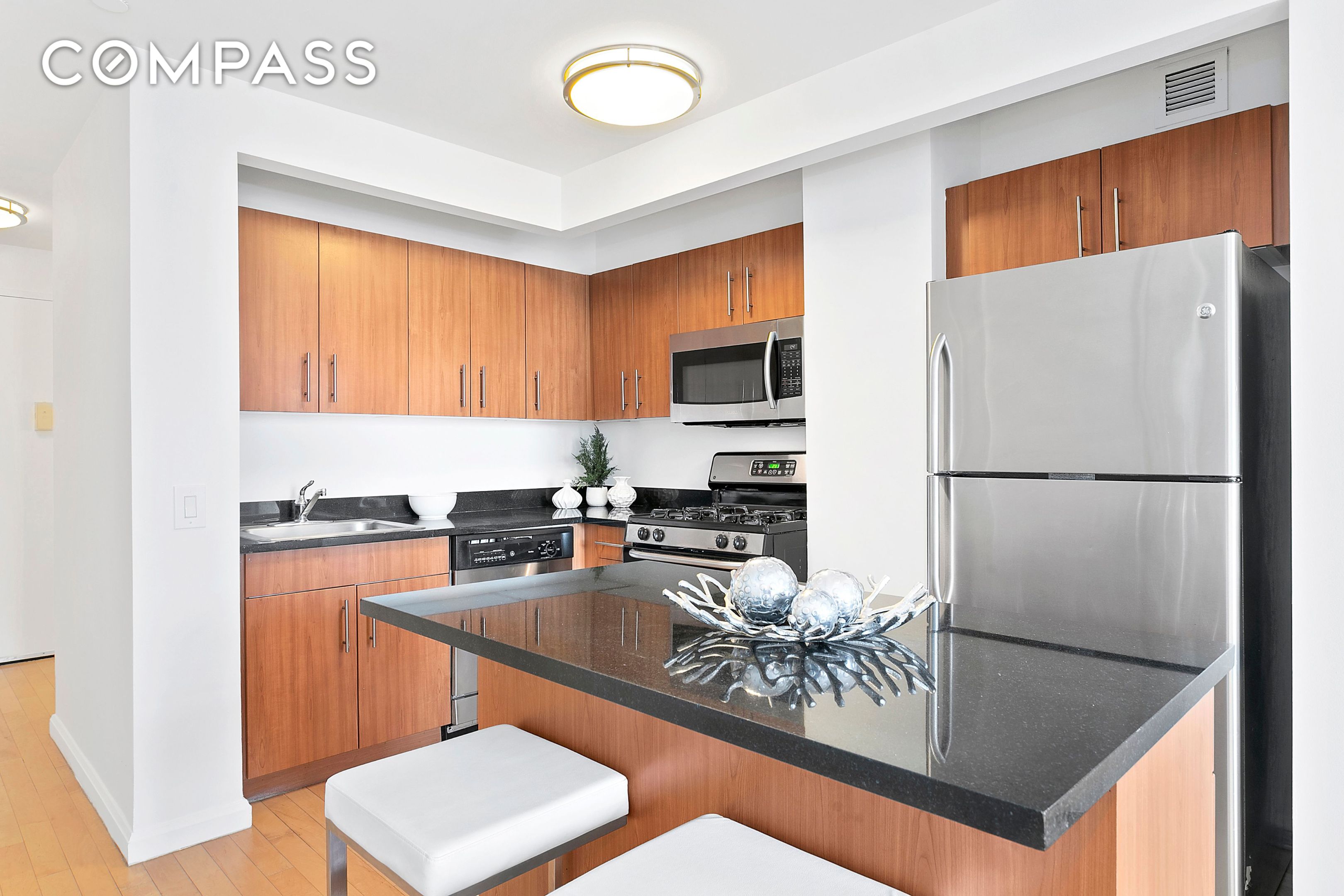 #5 photo, 20 West Street, Financial District , NY 10004