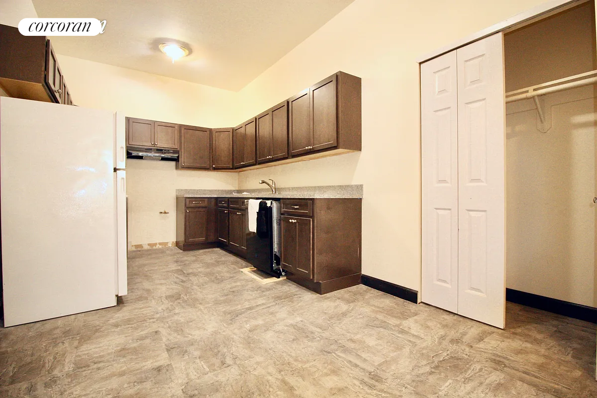 #6 photo, 272 WILLOUGHBY Avenue, Bedford-Stuyvesant , NY 11205