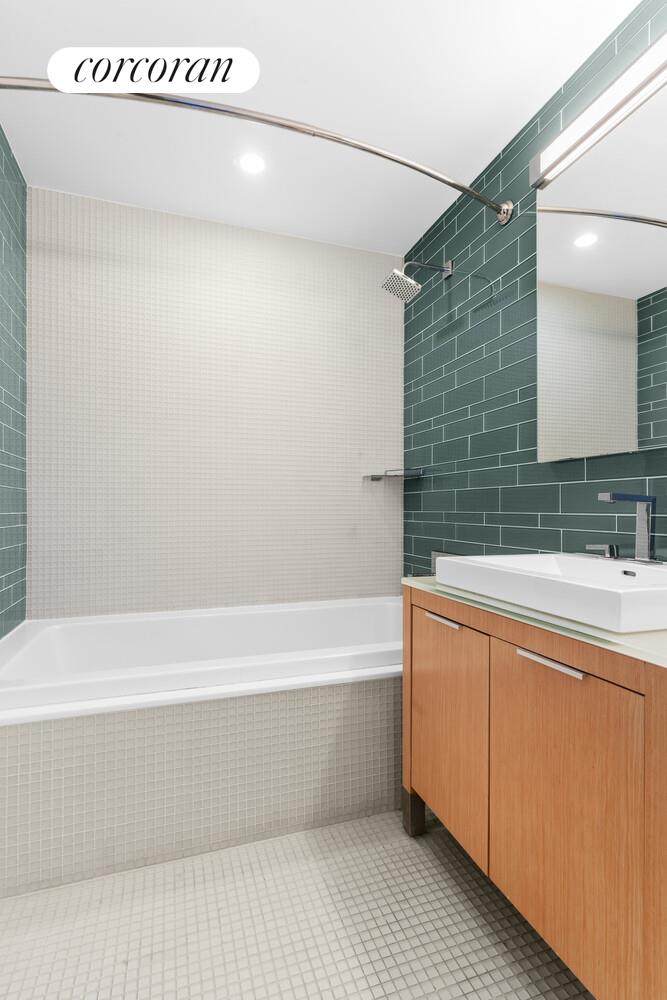 #7 photo, 34 N 7TH Street, ब्रुकलीन Williamsburg , NY 11249