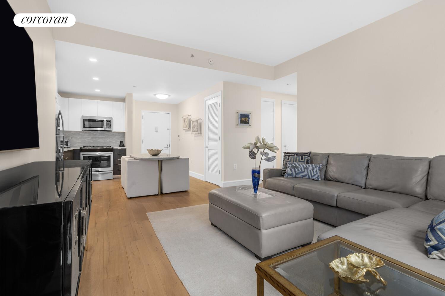 #4 photo, 25-21 43RD Avenue, 皇后區 長島城 Long Island City , NY 11101