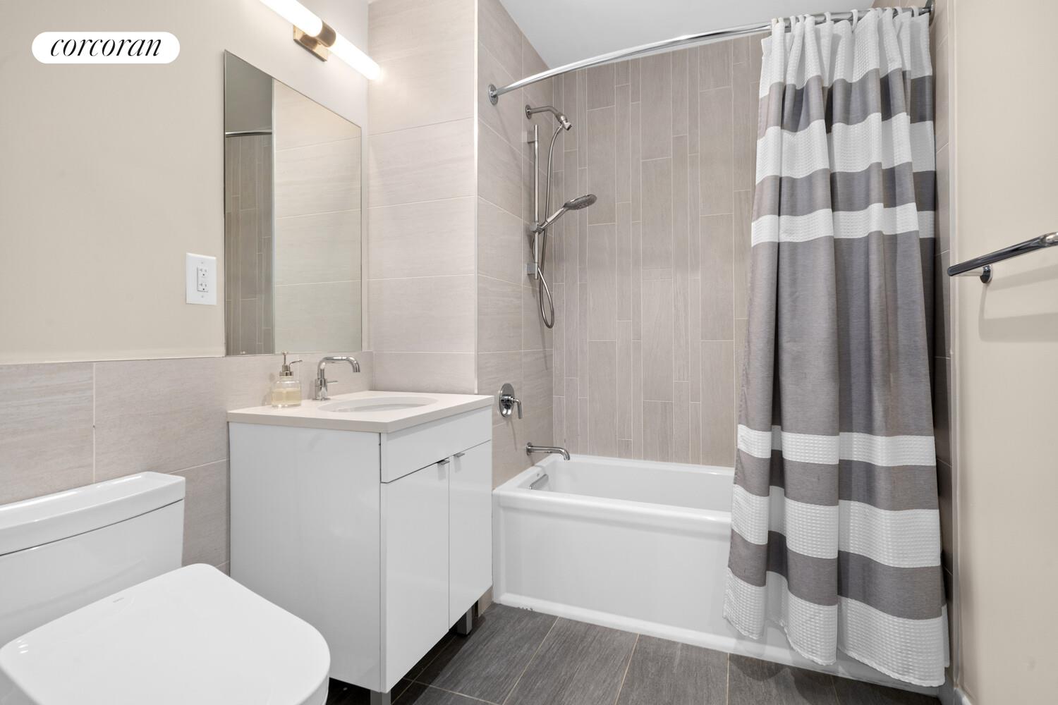 #6 photo, 25-21 43RD Avenue, 皇后區 長島城 Long Island City , NY 11101