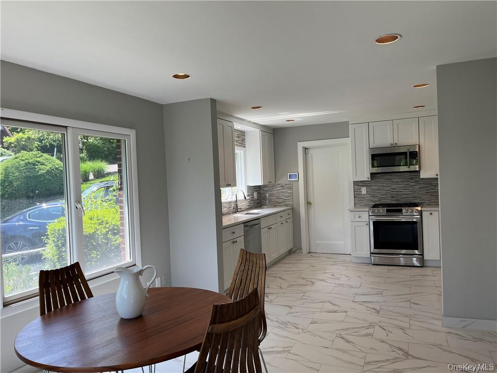 #10 photo, 13 Dock Pathway, New Rochelle , NY 10801