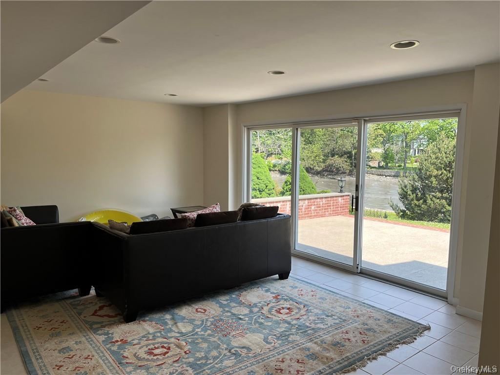 #14 photo, 13 Dock Pathway, New Rochelle , NY 10801