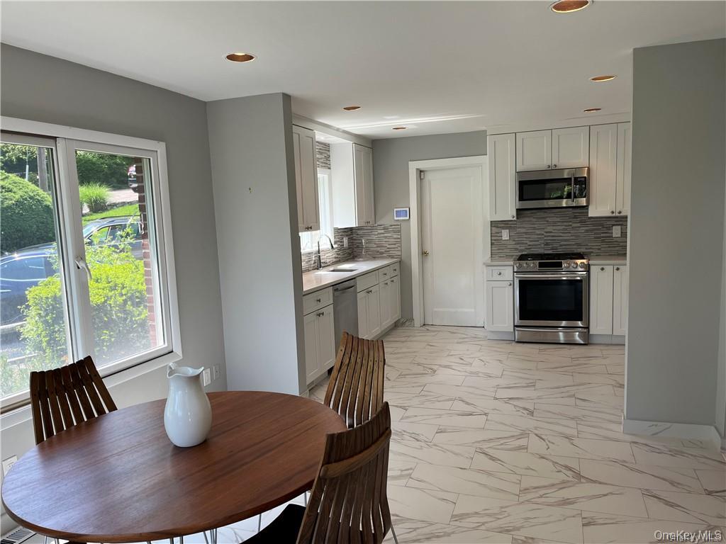 #8 photo, 13 Dock Pathway, New Rochelle , NY 10801