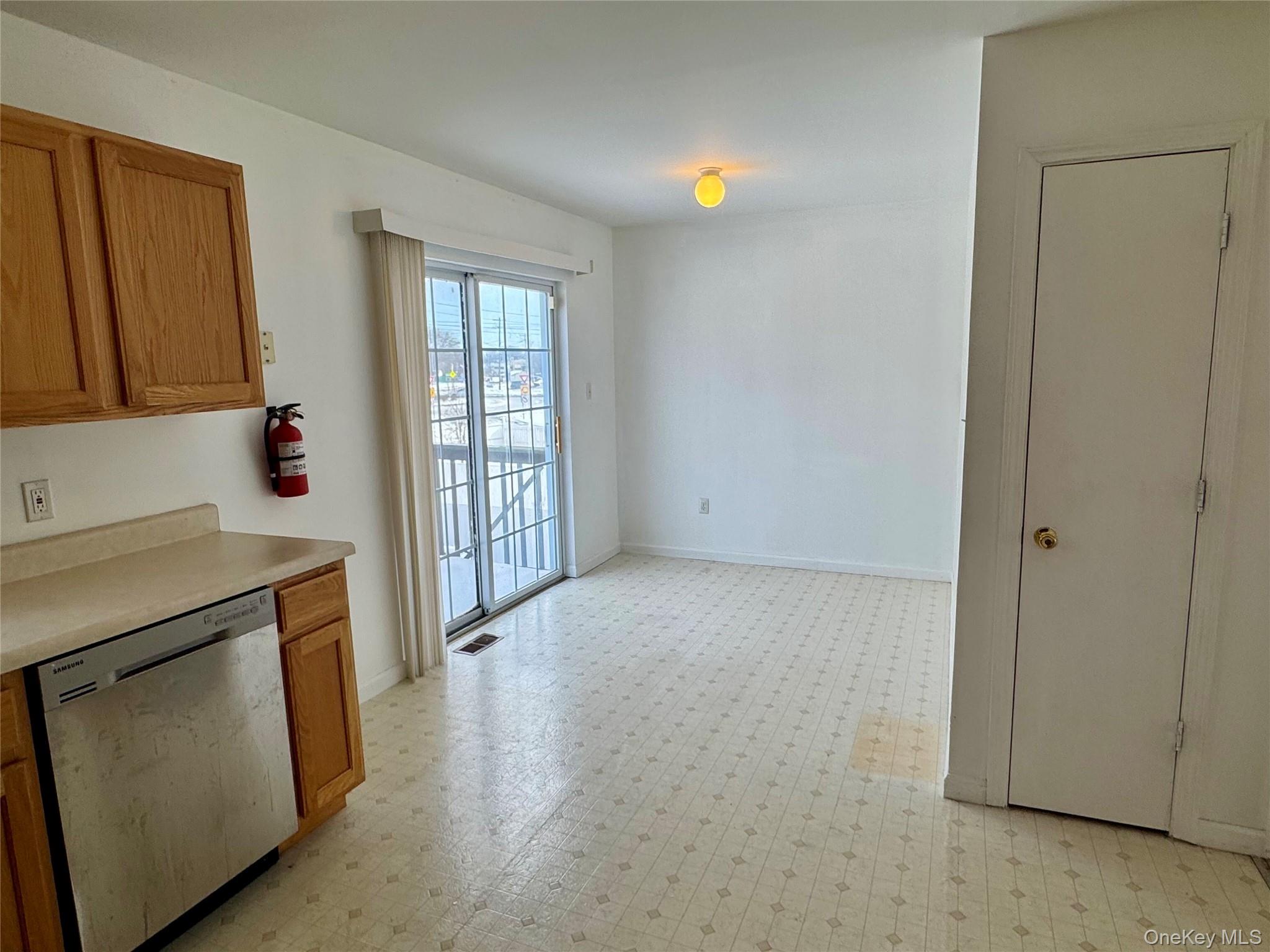 #11 photo, 23 Peach Place, 뉴욕주 Middletown , NY 10940