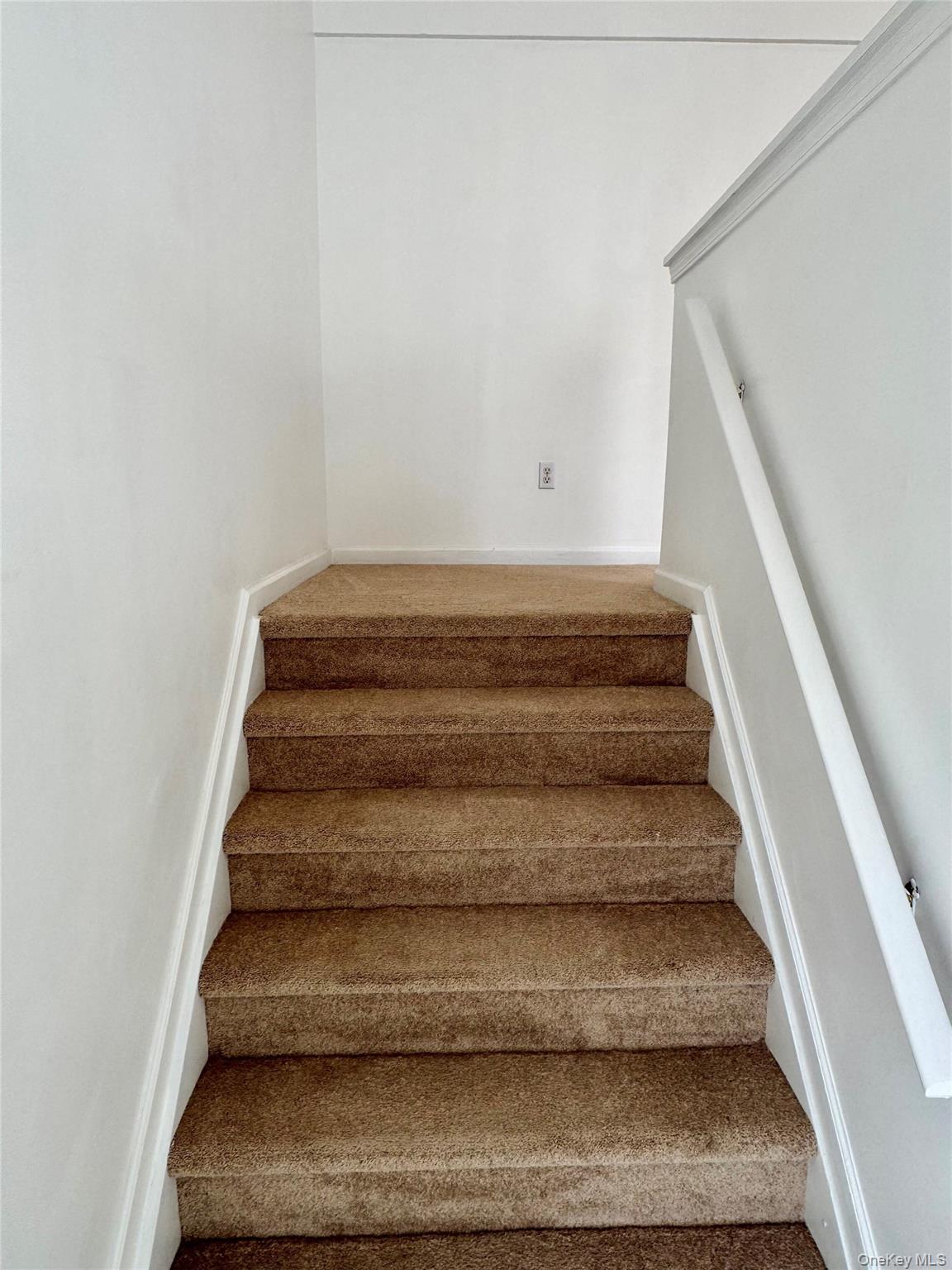 #3 photo, 23 Peach Place, 뉴욕주 Middletown , NY 10940