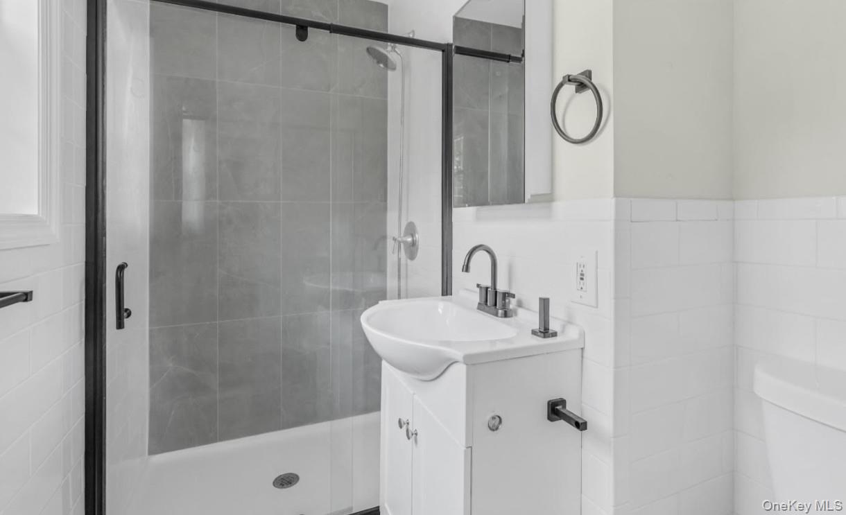 #9 photo, 42 Norwood Road, Northport , NY 11768