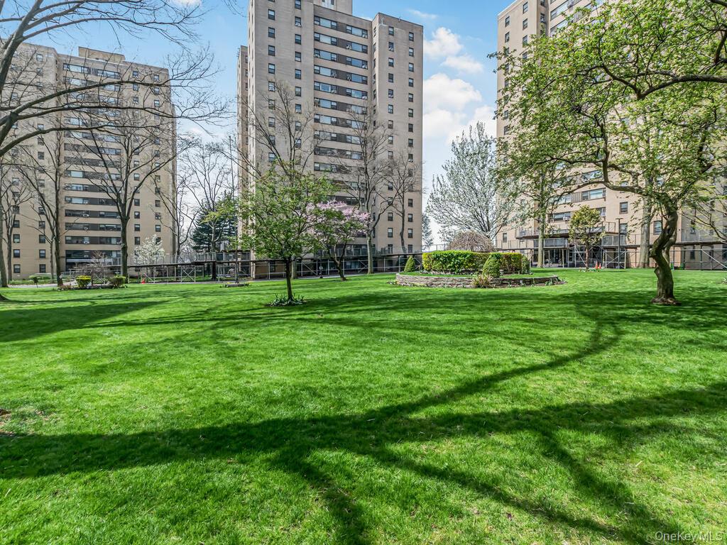 #19 photo, 4 Fordham Hill Oval, 브롱크스 Bronx , NY 10468