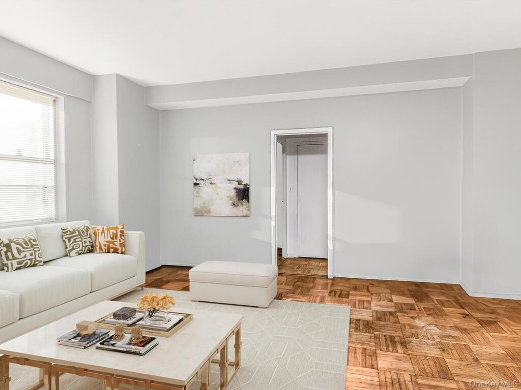 #5 photo, 4 Fordham Hill Oval, 브롱크스 Bronx , NY 10468