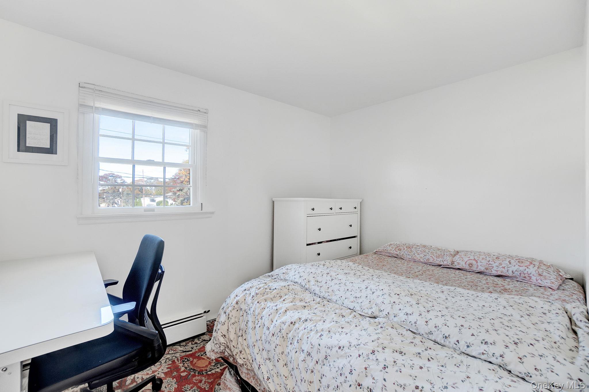 #16 photo, 26 Fran Lane, מחוז סאפוק Selden , NY 11784