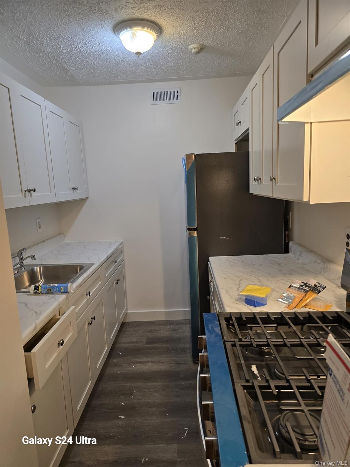 #12 photo, 289 Artist Lake Drive, Middle Island , NY 11953