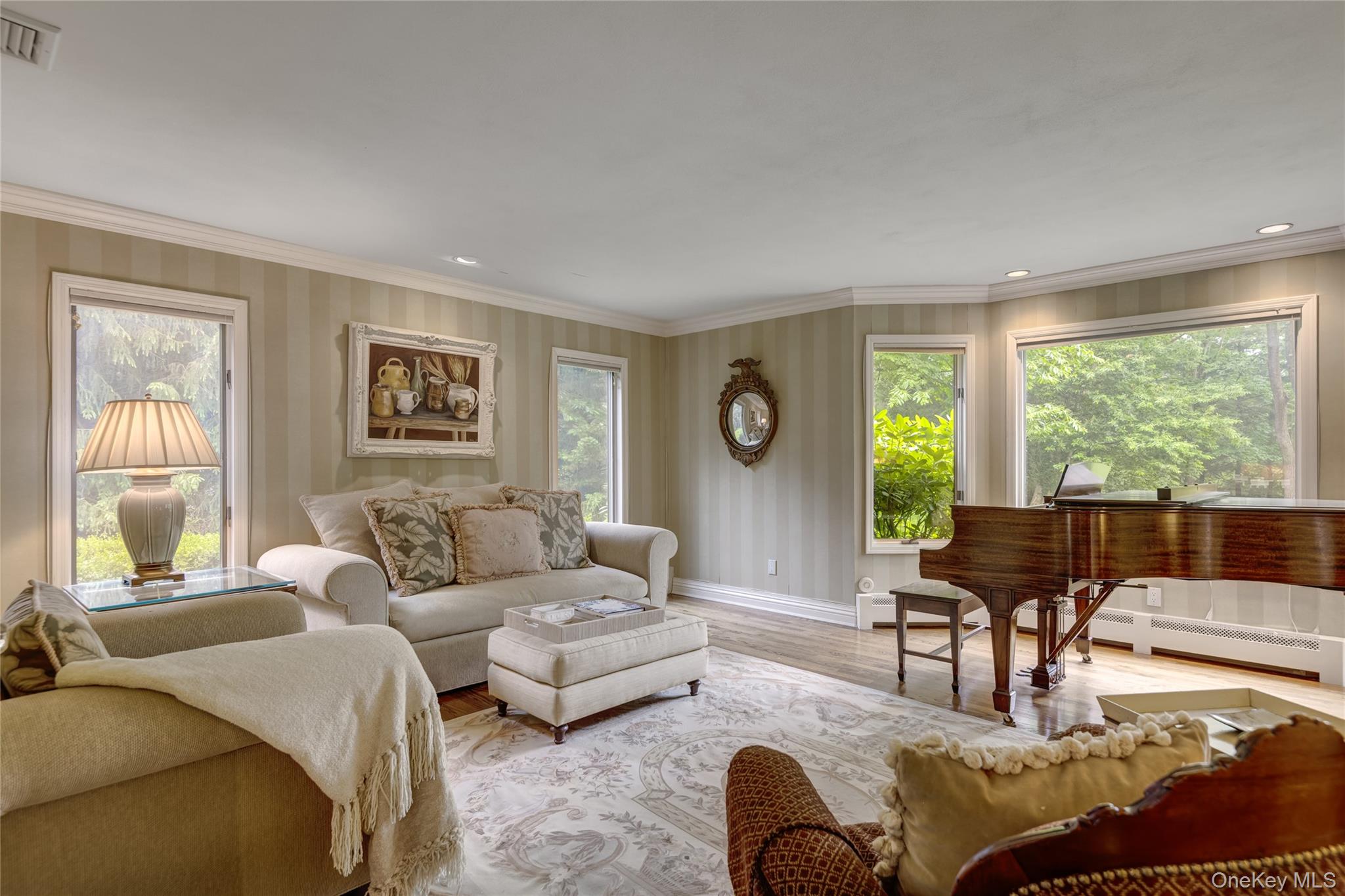 #9 photo, 527 Split Rock Road, Syosset , NY 11791