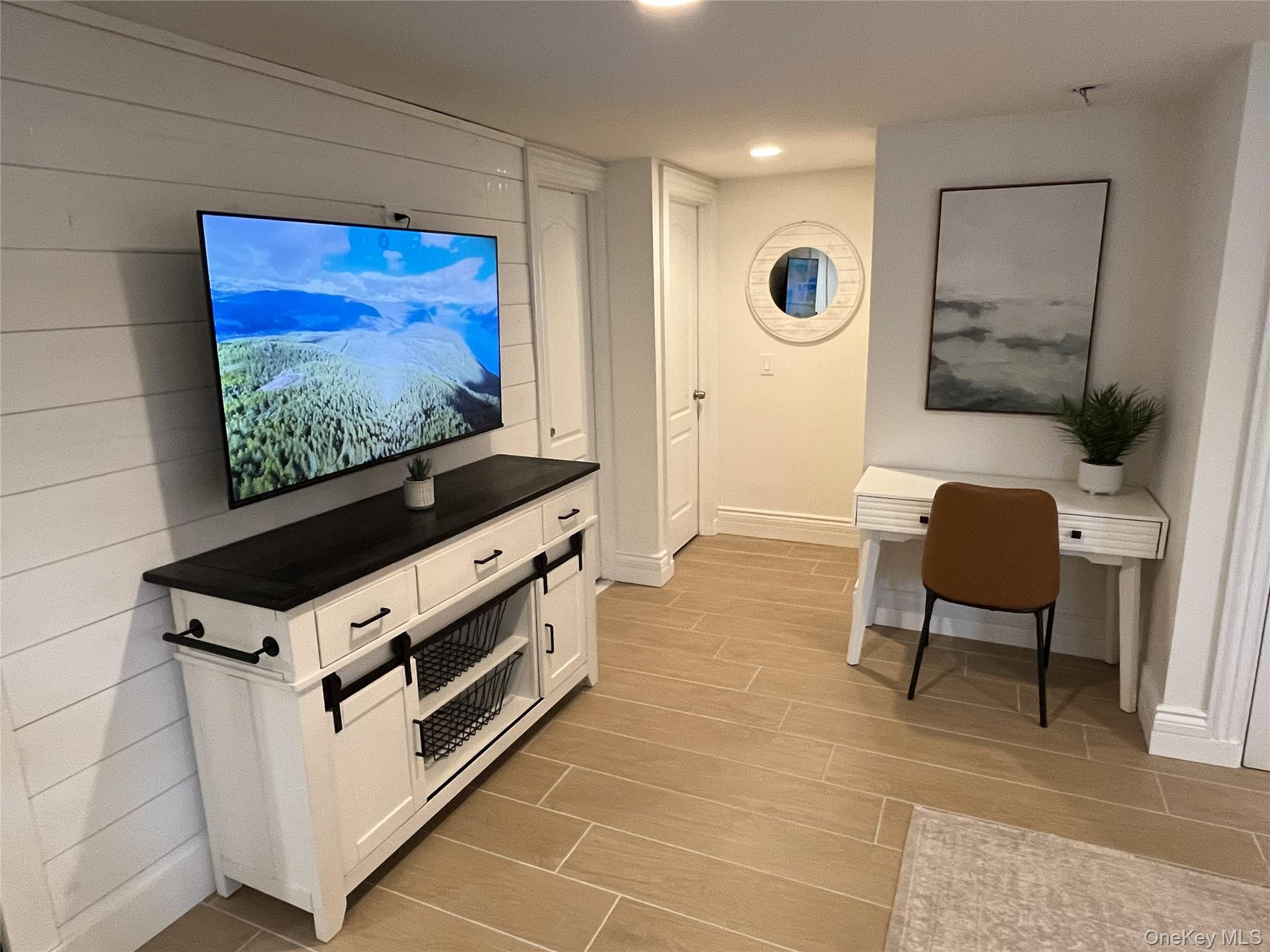 #7 photo, 120 Mitchell Ave Avenue, מחוז נסאו Long Beach , NY 11561