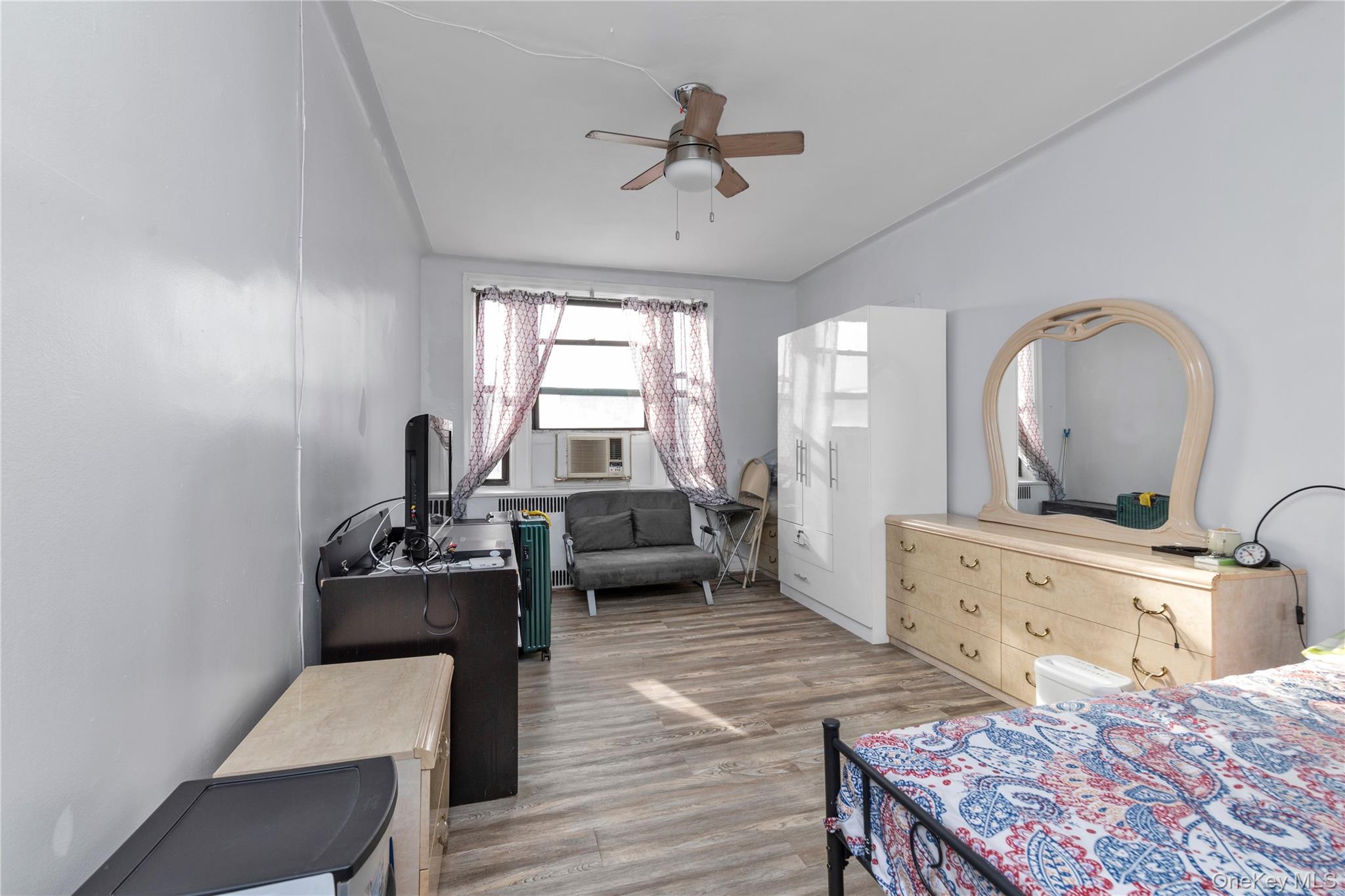 #4 photo, 33-38 Parsons Boulevard, Flushing , NY 11354