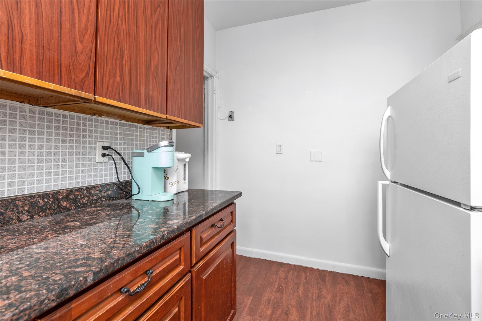 #6 photo, 33-38 Parsons Boulevard, Flushing , NY 11354