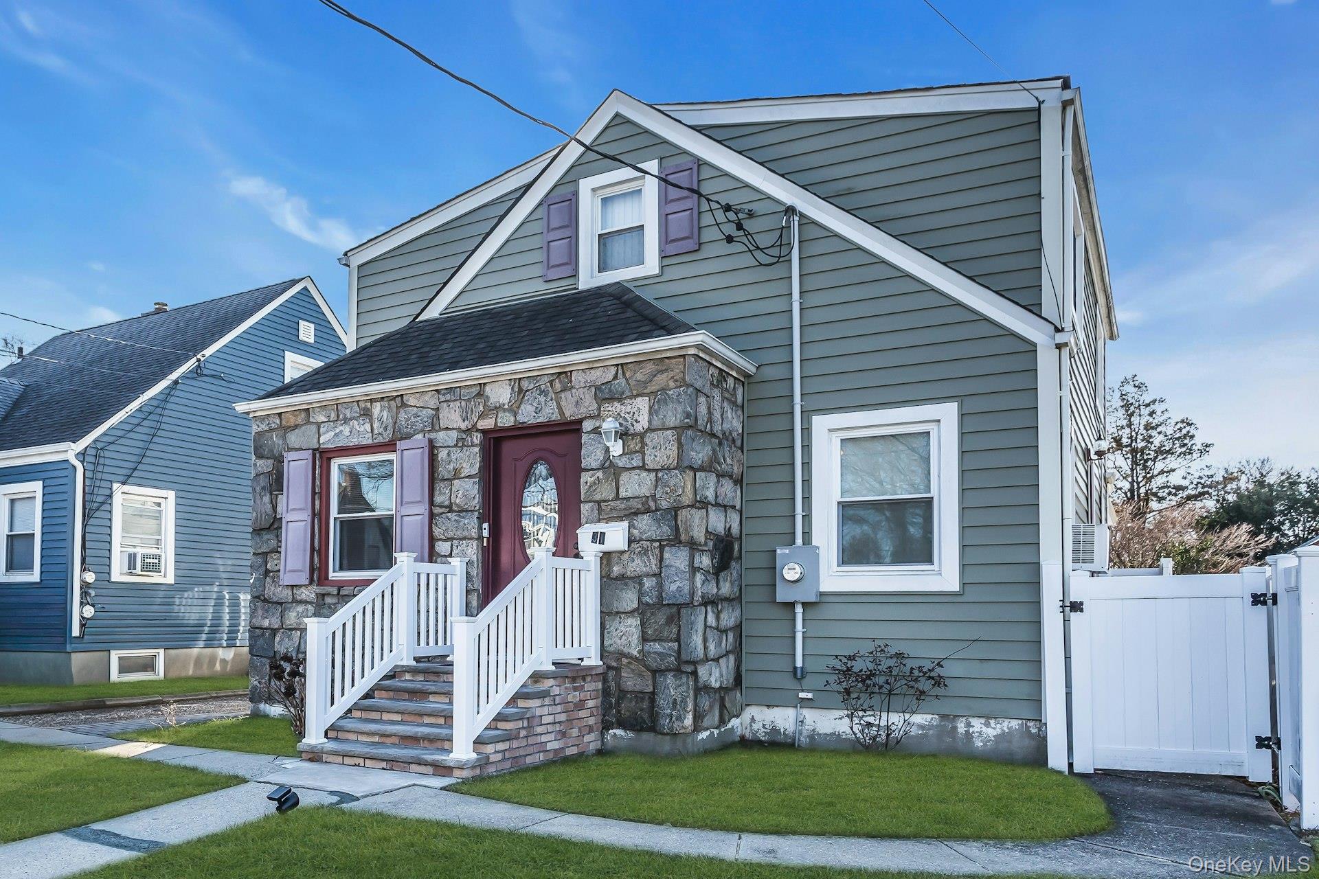 #2 photo, 31 Cedar Street, Roosevelt , NY 11575