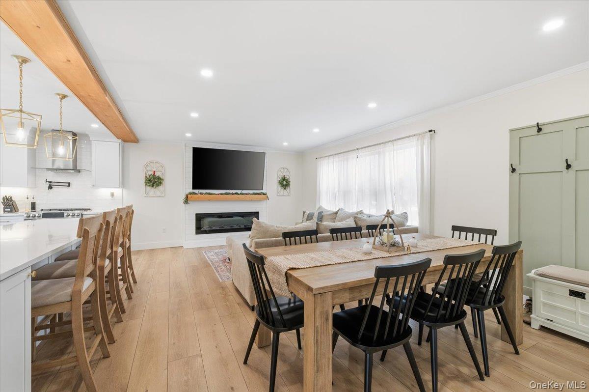 #6 photo, 2180 Feuereisen Avenue, Ronkonkoma , NY 11779