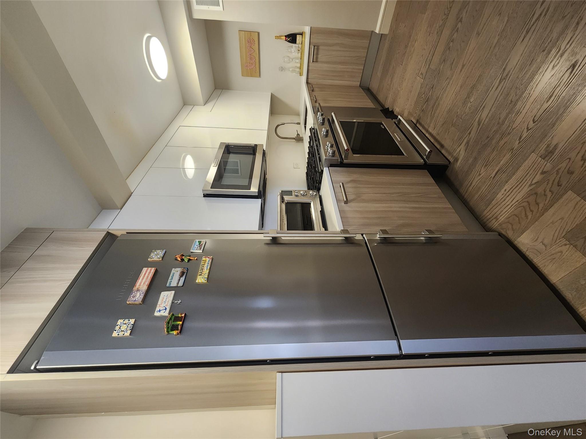 #4 photo, 107-40 Queens Boulevard, Forest Hills , NY 11375