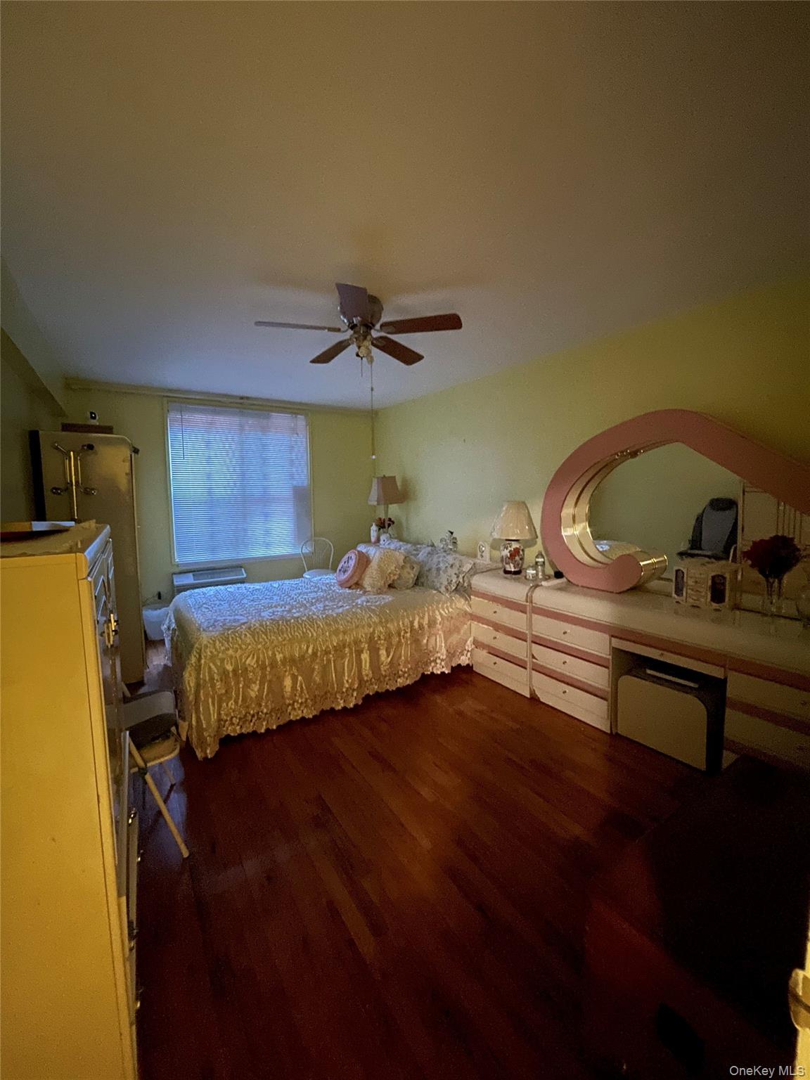 #8 photo, 42-42 Colden Street, फ्लशिंग Flushing , NY 11355