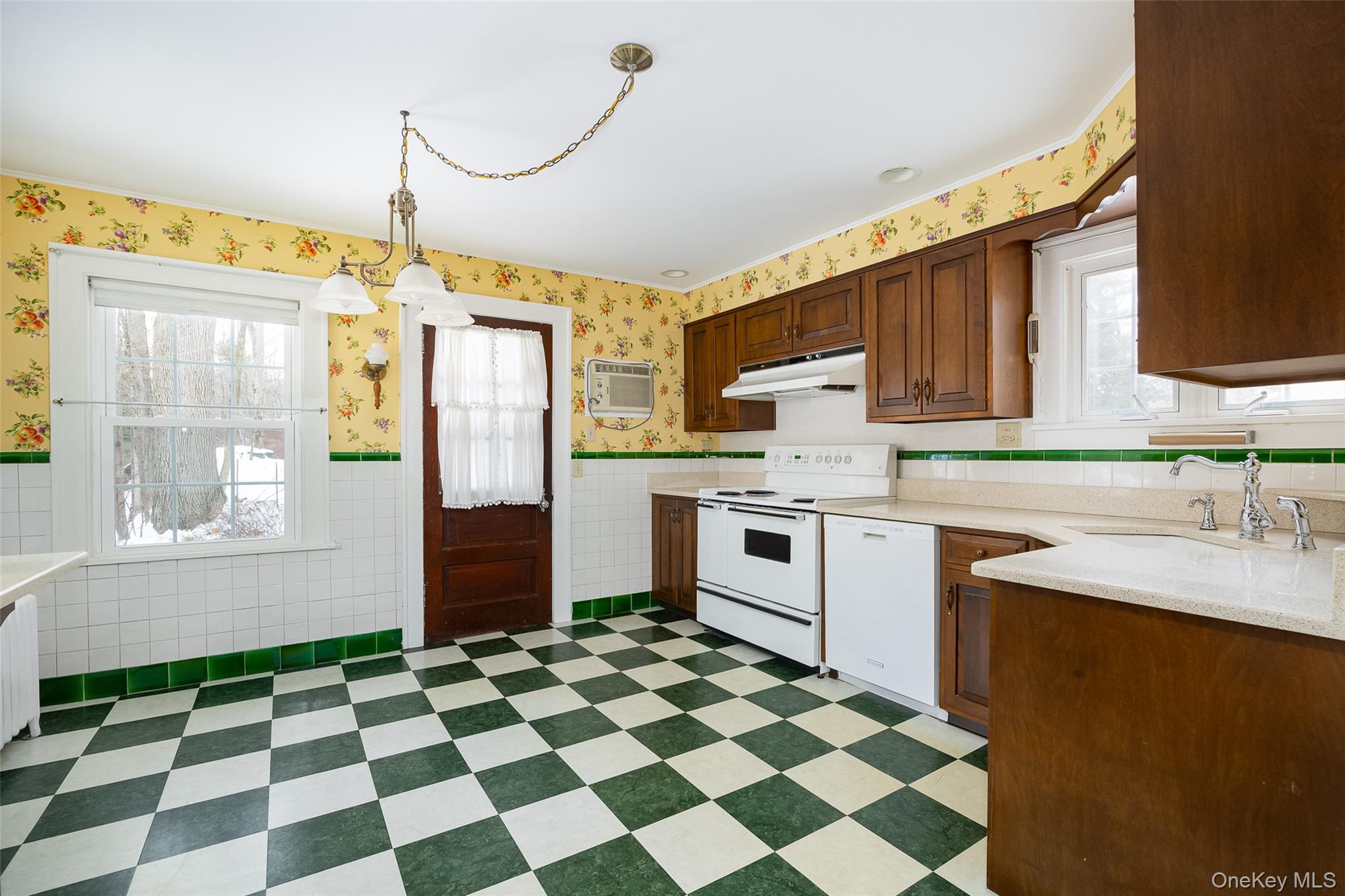 #8 photo, 6 Rosalind Road, Poughkeepsie , NY 12601