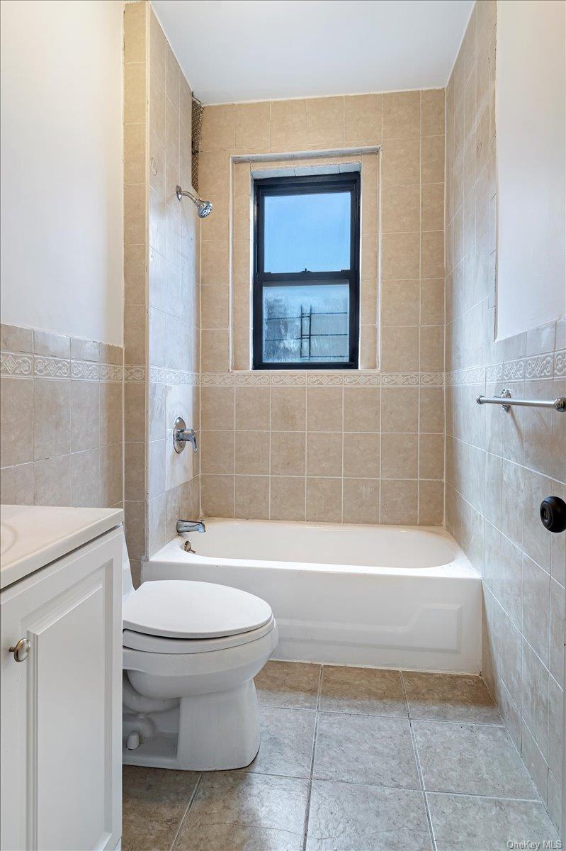 #10 photo, 4260 Broadway, New York (Manhattan) , NY 10033