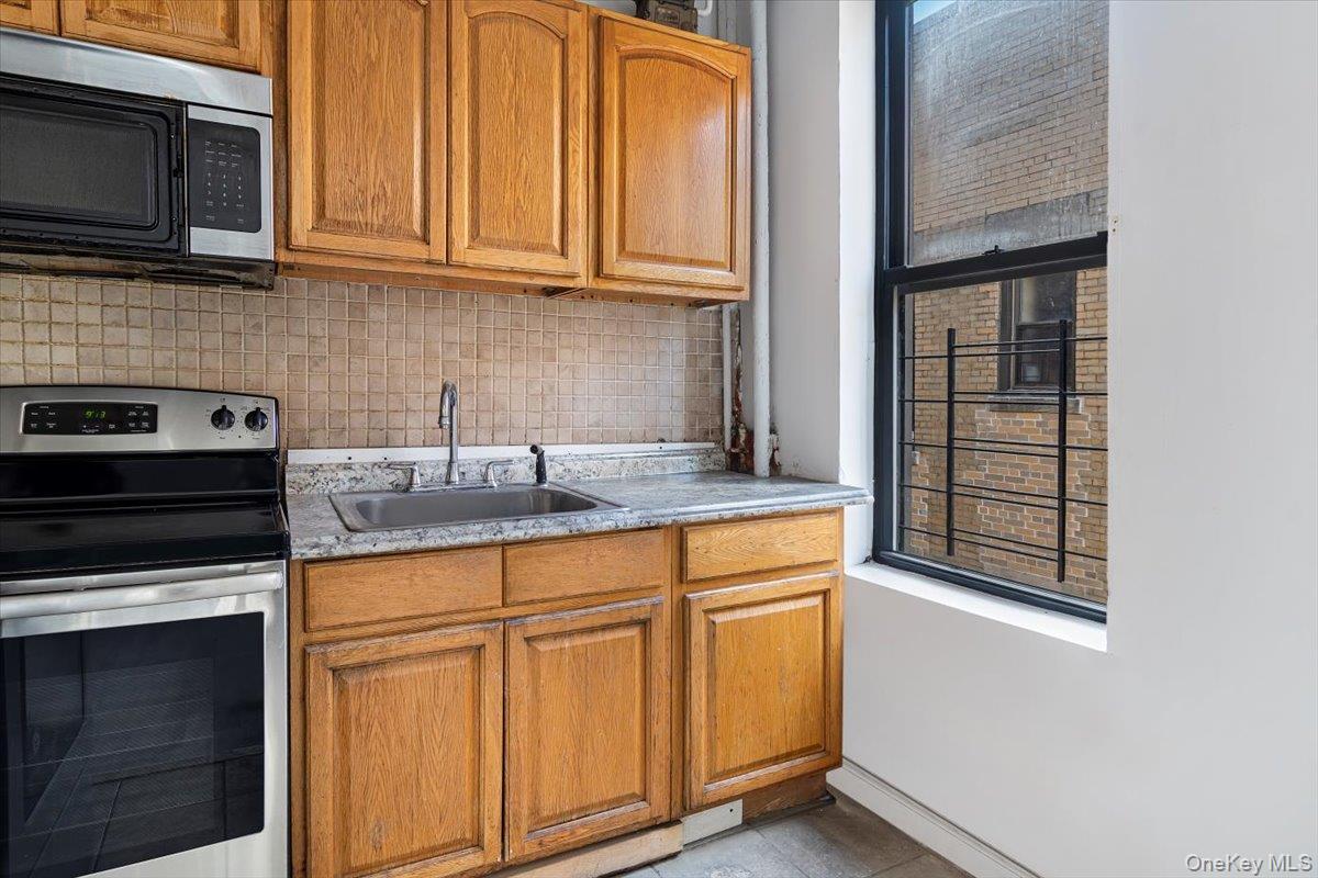 #8 photo, 4260 Broadway, New York (Manhattan) , NY 10033