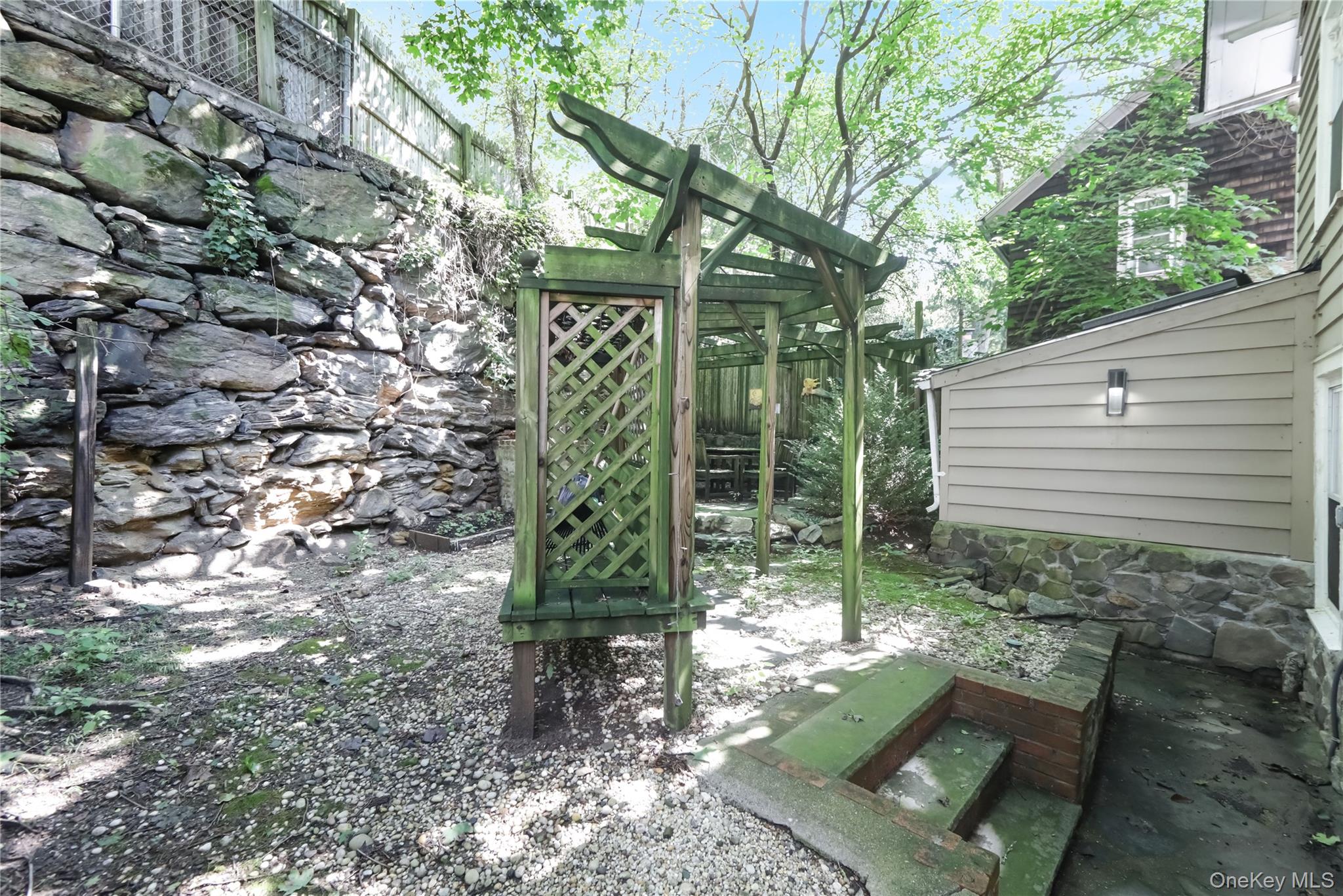 #13 photo, 2253 Edsall Avenue, 브롱크스 Bronx , NY 10463