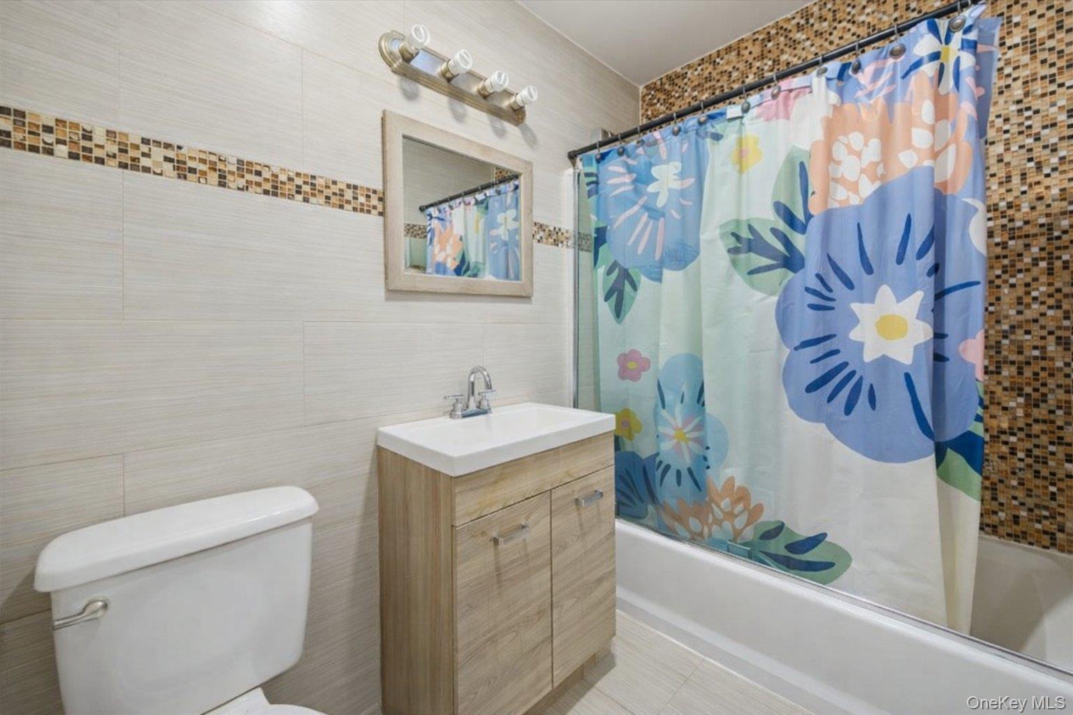 #13 photo, 4077 Ely Avenue, Bronx , NY 10466