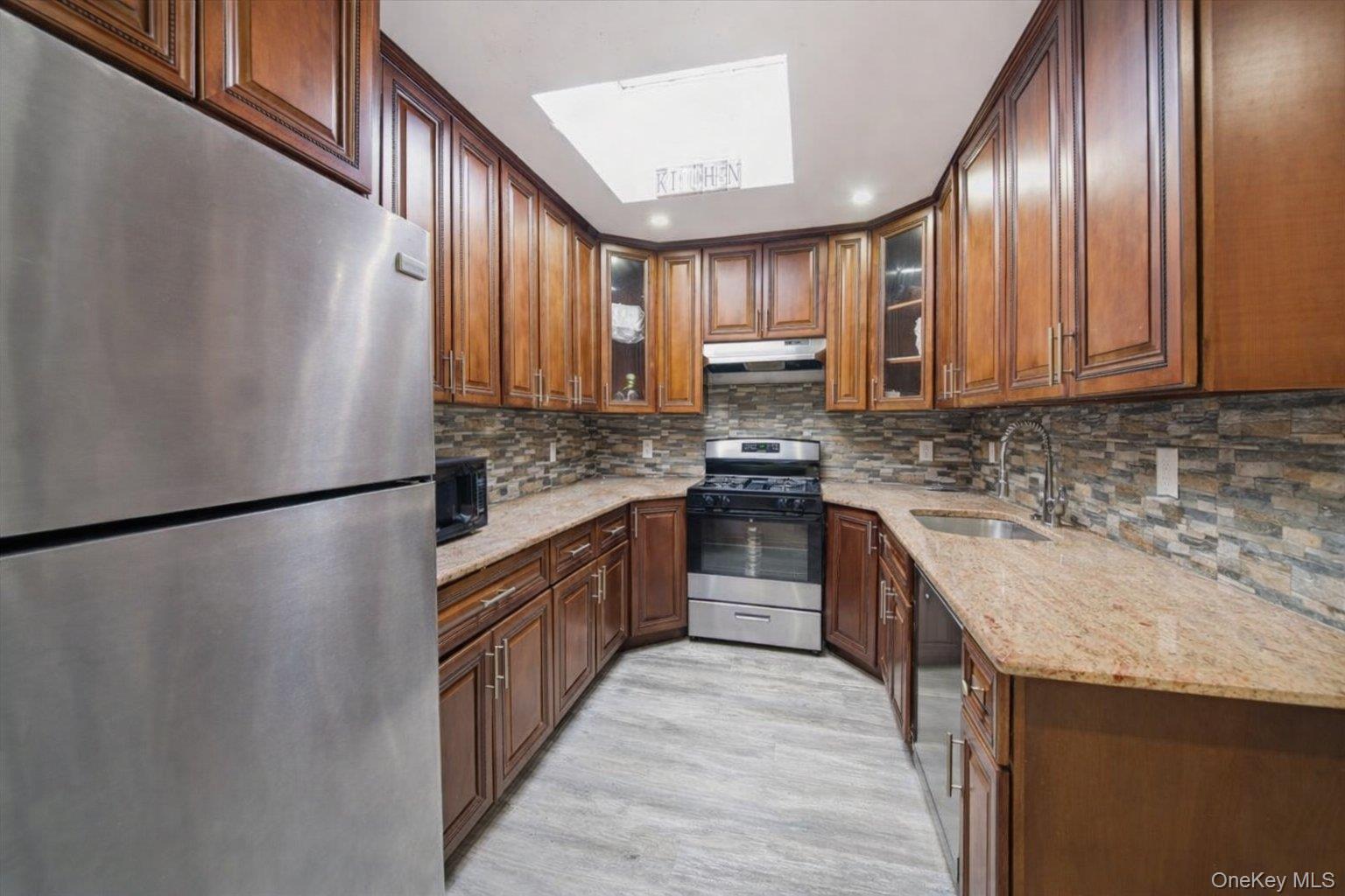 #15 photo, 4077 Ely Avenue, Bronx , NY 10466