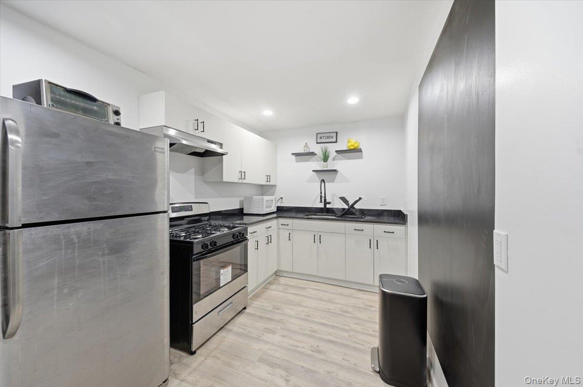 #19 photo, 4077 Ely Avenue, Bronx , NY 10466