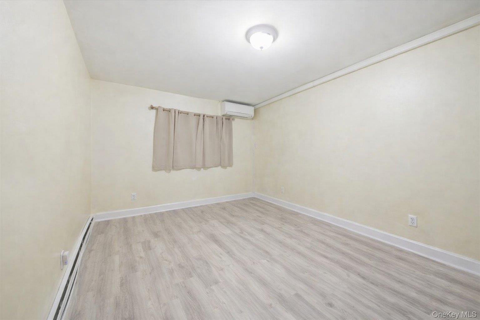 #3 photo, 4077 Ely Avenue, Bronx , NY 10466