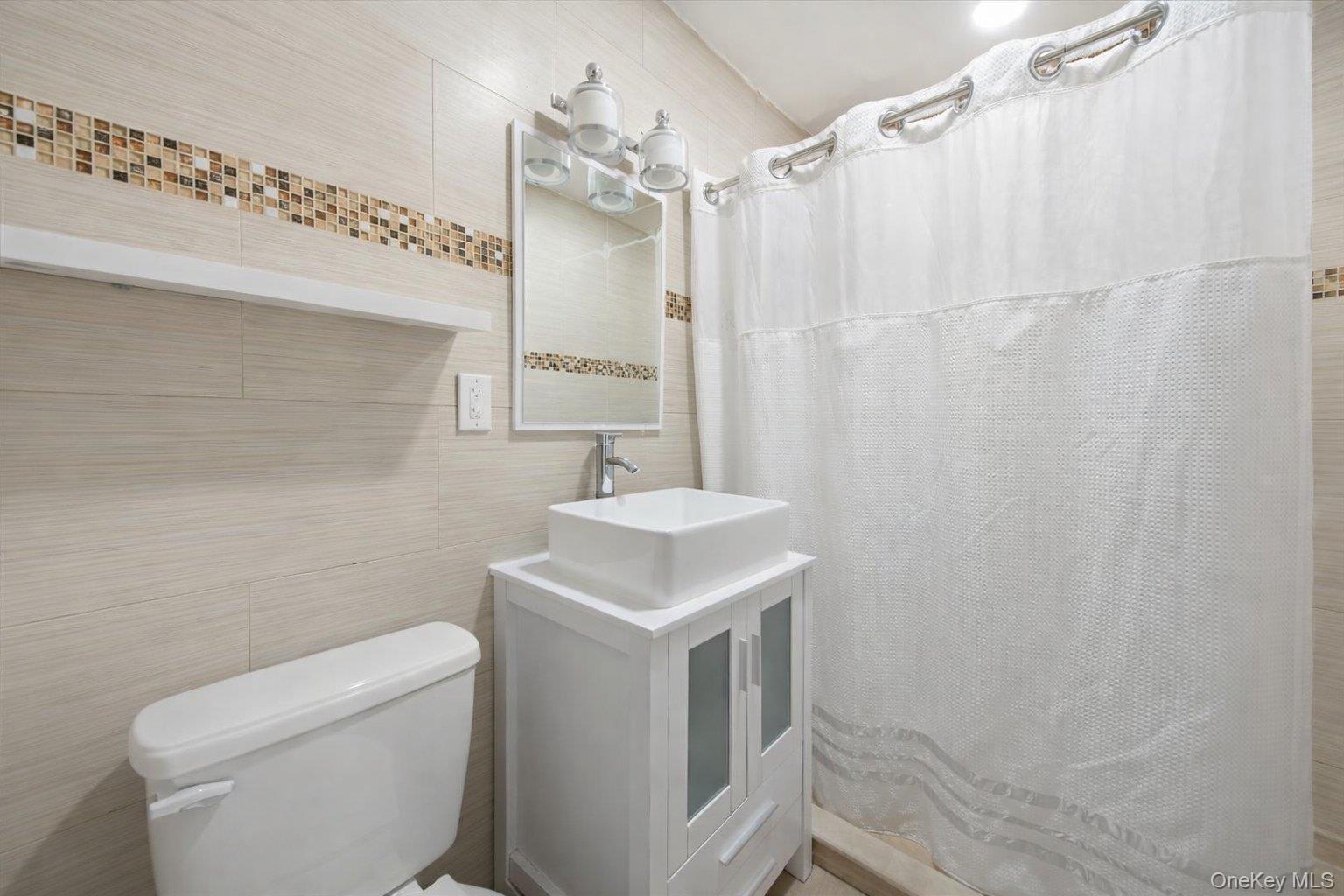 #5 photo, 4077 Ely Avenue, Bronx , NY 10466