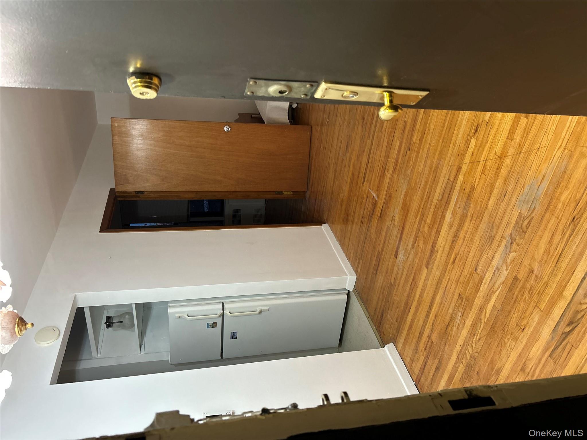 #2 photo, 2015 Saint Paul Avenue, 브롱크스 Bronx , NY 10461