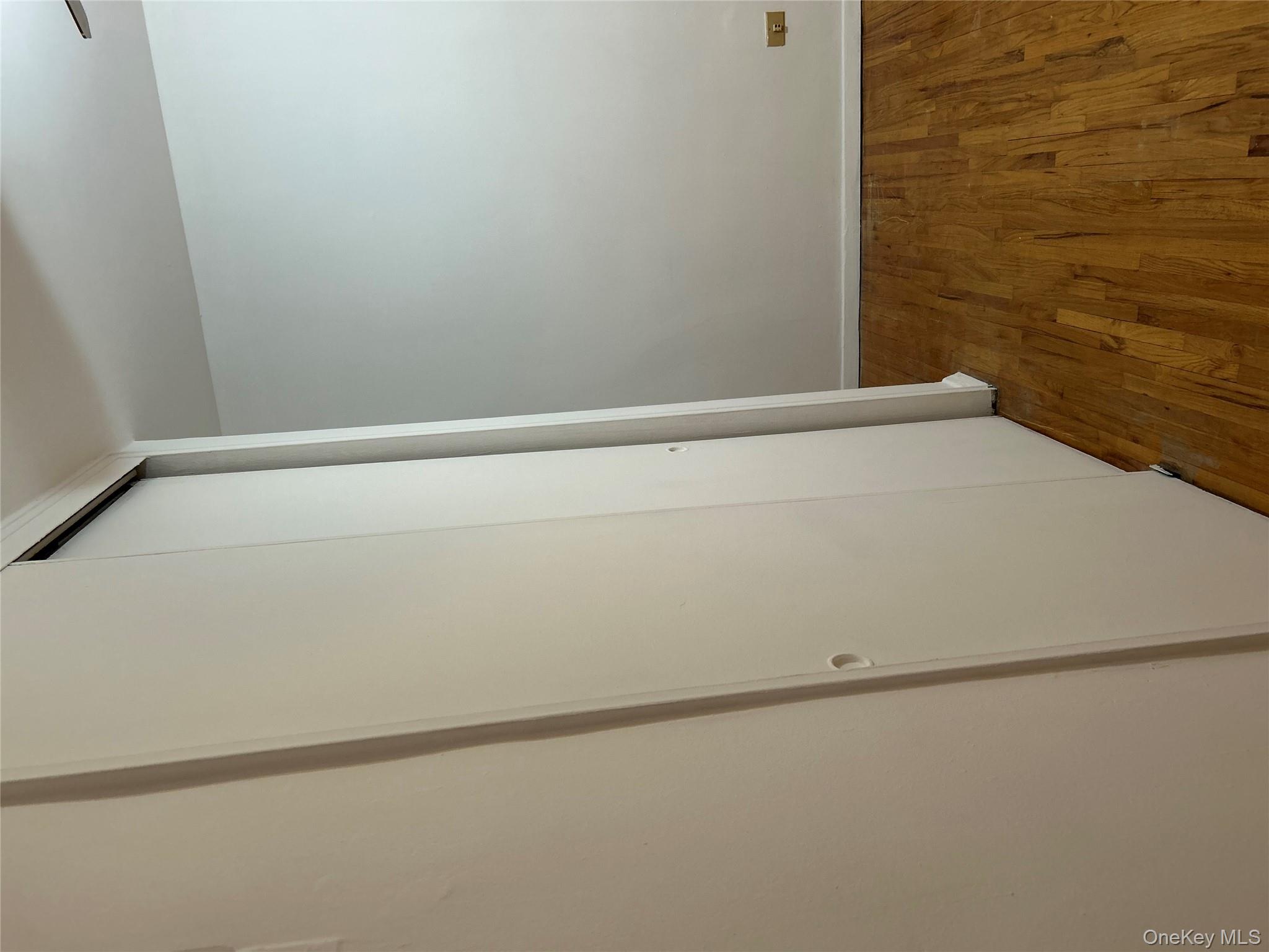 #7 photo, 2015 Saint Paul Avenue, 브롱크스 Bronx , NY 10461