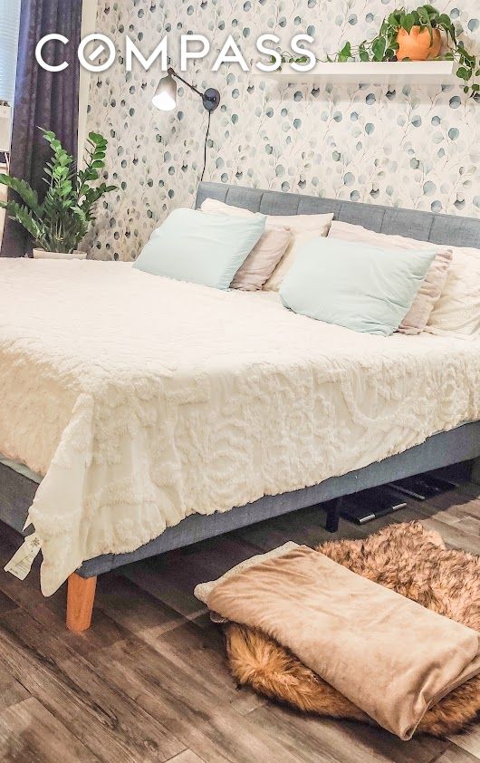 #14 photo, Astoria, Astoria , NY 11103