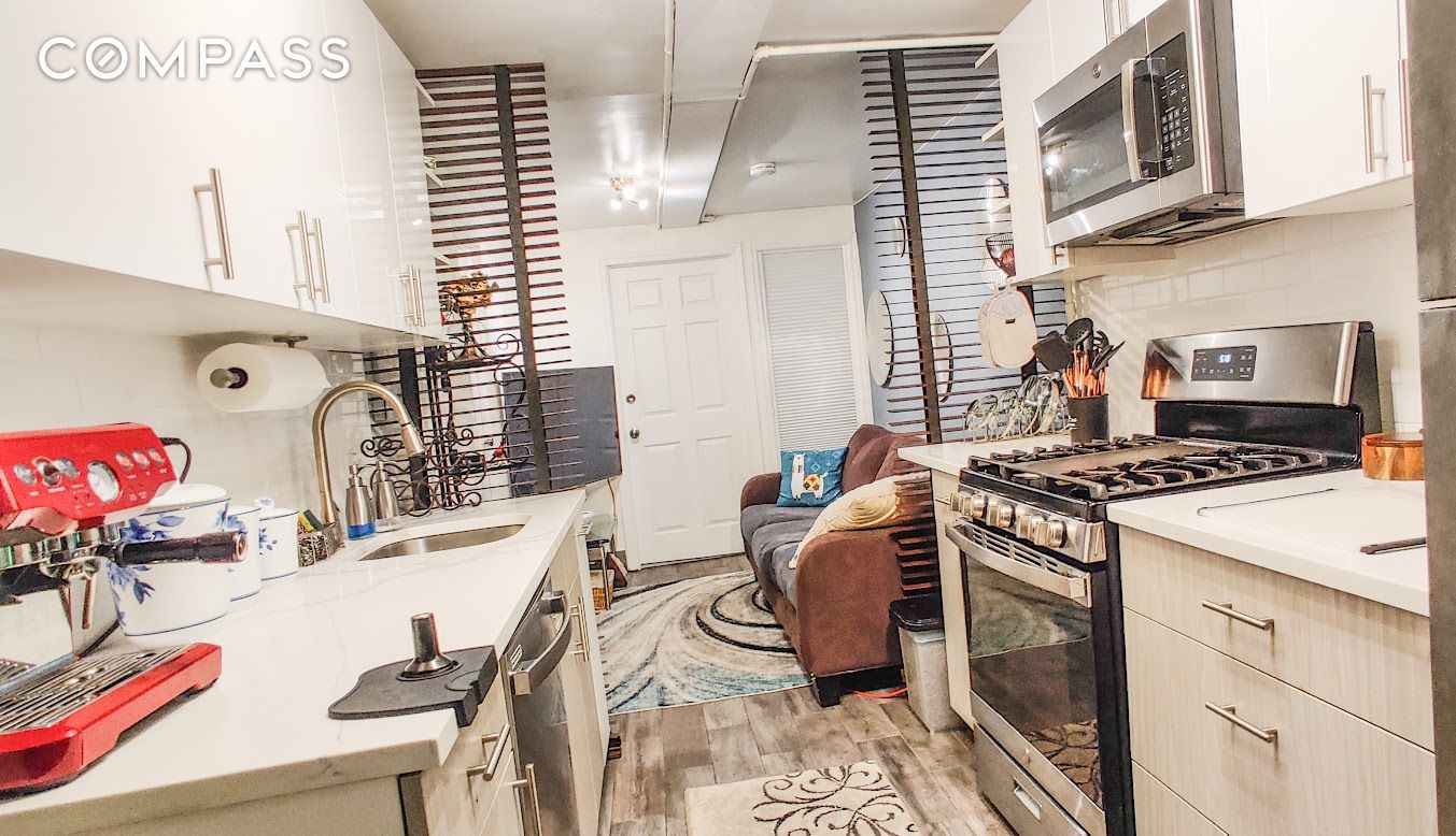 #20 photo, Astoria, Astoria , NY 11103