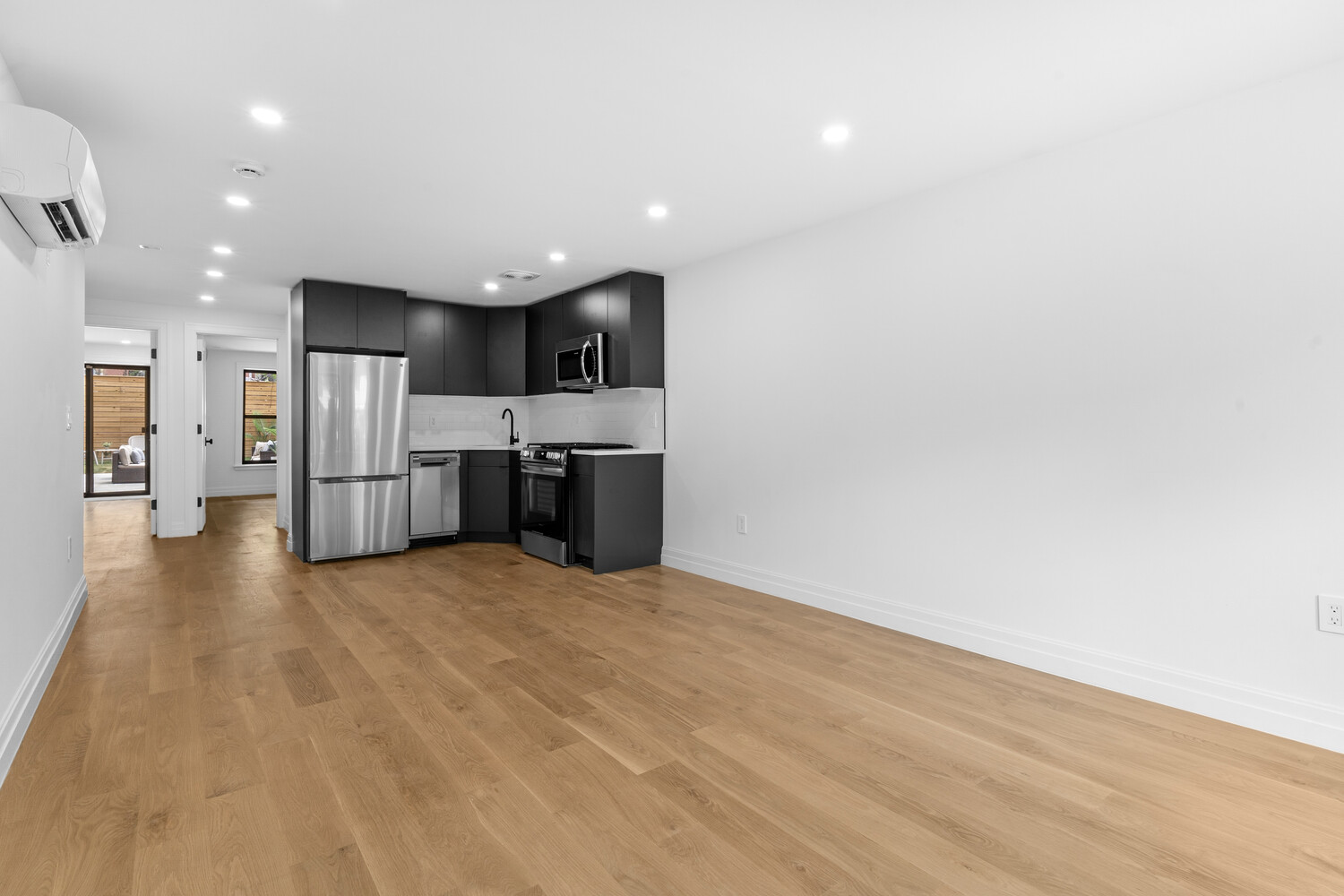 #16 photo, 12 PILLING Street, הברונקס Bushwick , NY 11207