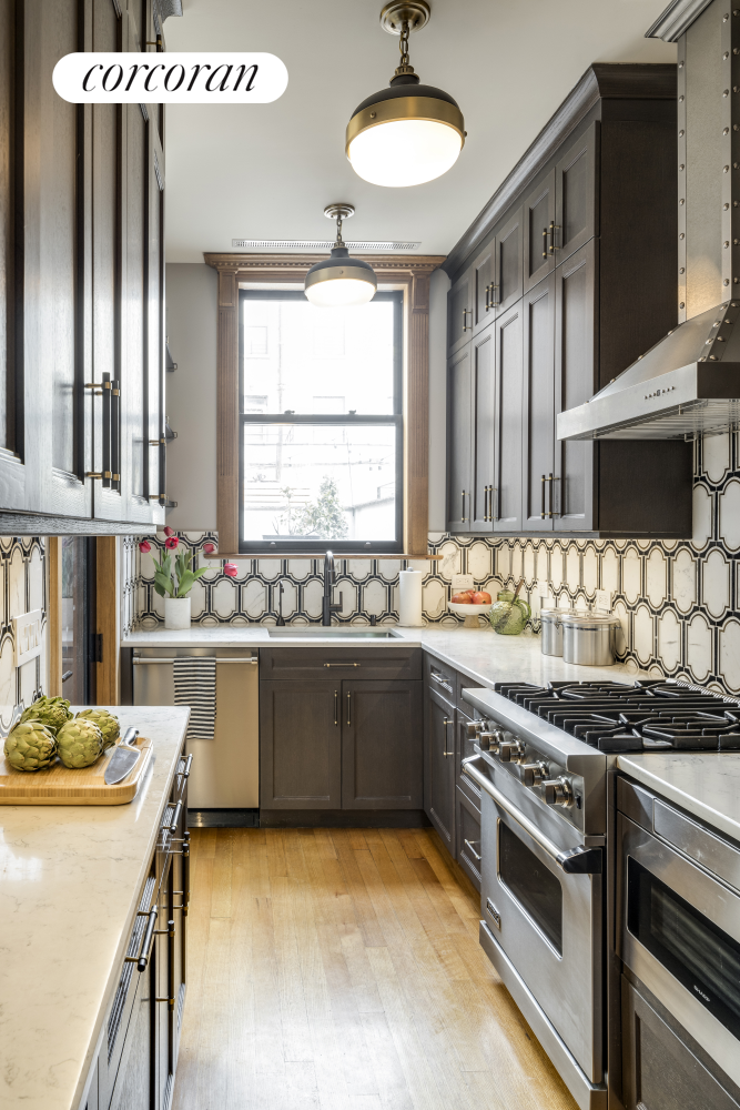 #9 photo, 269 W 138TH Street, 맨해튼 Central Harlem , NY 10030