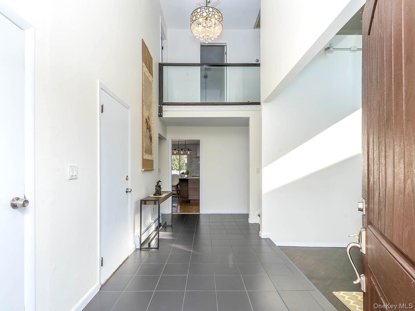 #2 photo, 127 Cow Neck Road, Port Washington , NY 11050